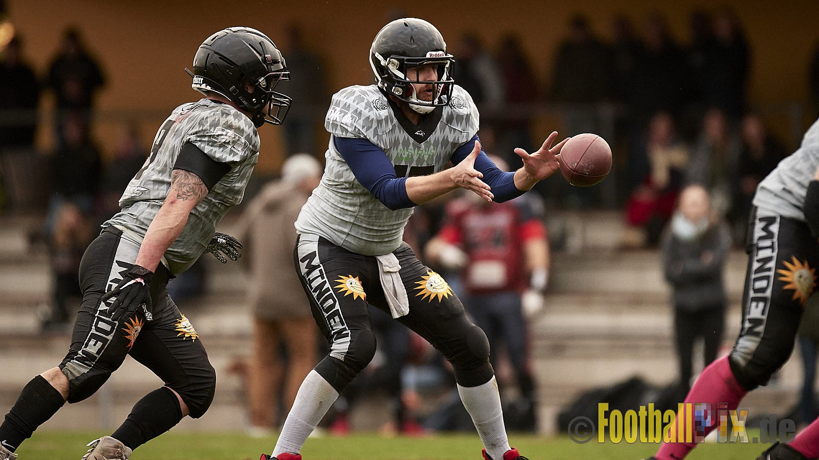 AFCV NRW Verbandsliga Season 2021 Iserlohn Titans vs. Minden Wolves am 16.10.2021 im Hermberg Statdion Süd, Immermannstraße, 58636 Iserlohn, Punkte Endstand 9 : 16.
[Bildnummer: 2021-10-16_0378] - IserlohnTitansVsMindenWolves