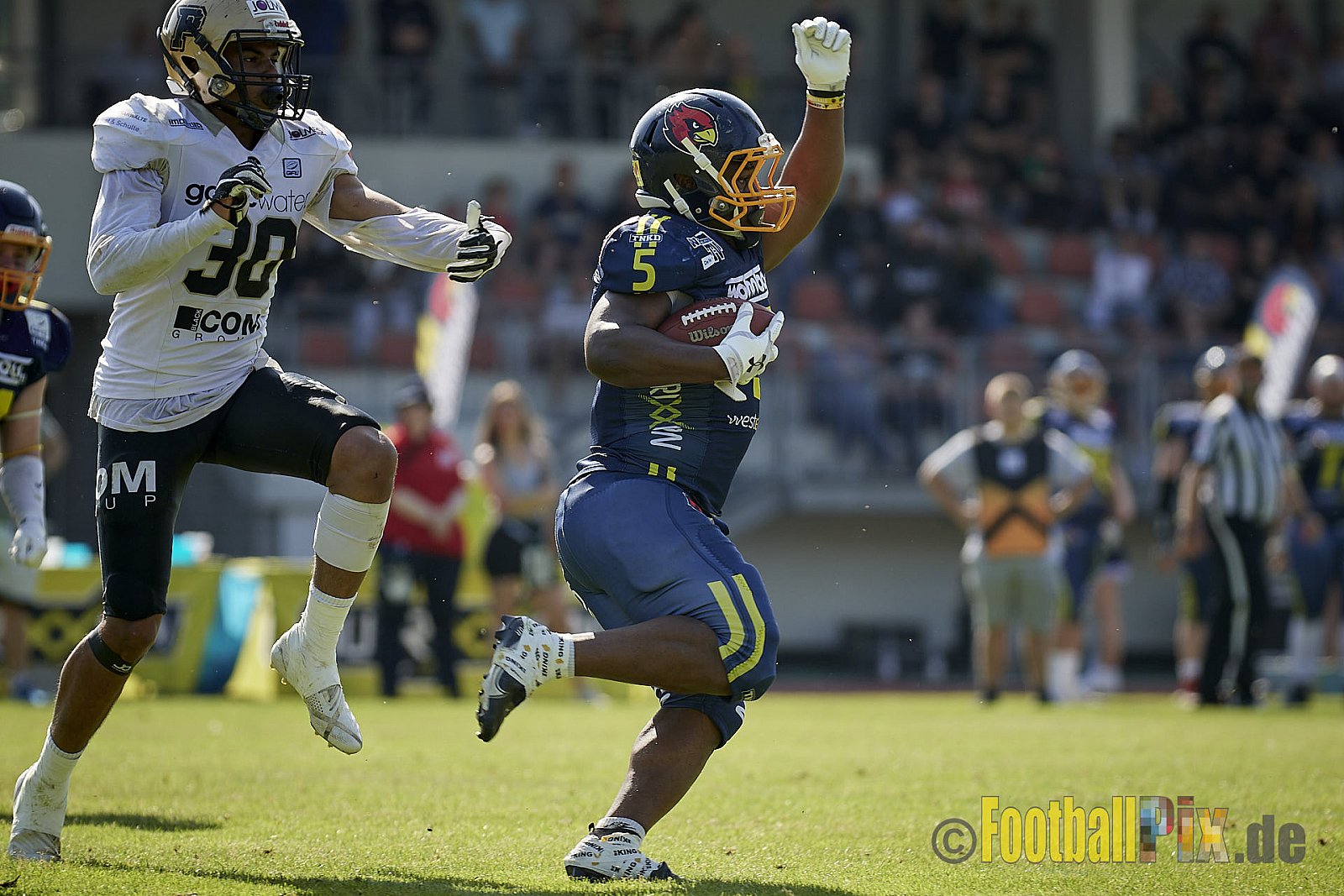 GFL2 Season 2022 Assindia Cardinals vs. Paderborn Dolphins am 22.05.2022 im Stadion Am Hallo, 45141 Essen. Spiel Endstand 14 : 31. Bildnummer: 2022-05-22_0402 - AssindiaCardinalsVsPaderbornDolphins