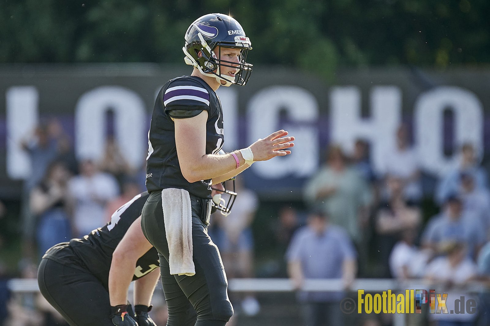GFL2 Season 2022 Langenfeld Longhorns vs. Rostock Griffins am 4.06.2022 im Stadion Jahnstadion Langenfeld, Jahnstraße 4, 40764 Langenfeld (Rheinland). Spiel Endstand 35 : 07. Bildnummer: 2022-06-04_0208 - LangenfeldLonghornsVsRostockGriffins