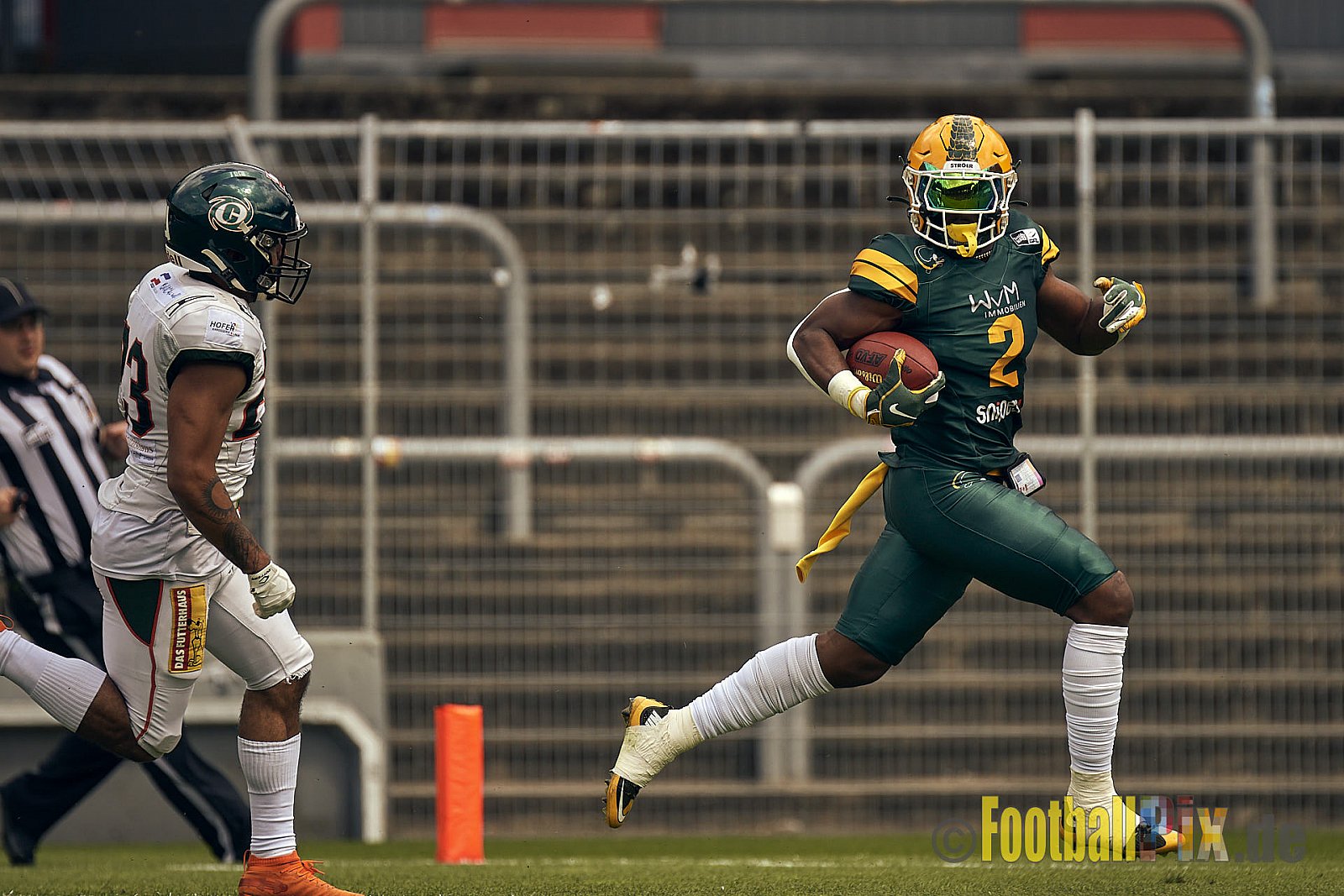 GFL Season 2022 Cologne Crocodiles vs. Kiel Baltic Hurricanes am 11.06.2022 im Stadion Stadion Höhenberg, Höhenberger Ring, 51103 Köln. Punkte Endstand 49 : 00. Bildnummer: 2022-06-11_0471 - CologneCrocodilesVsKielBalticHurricanes