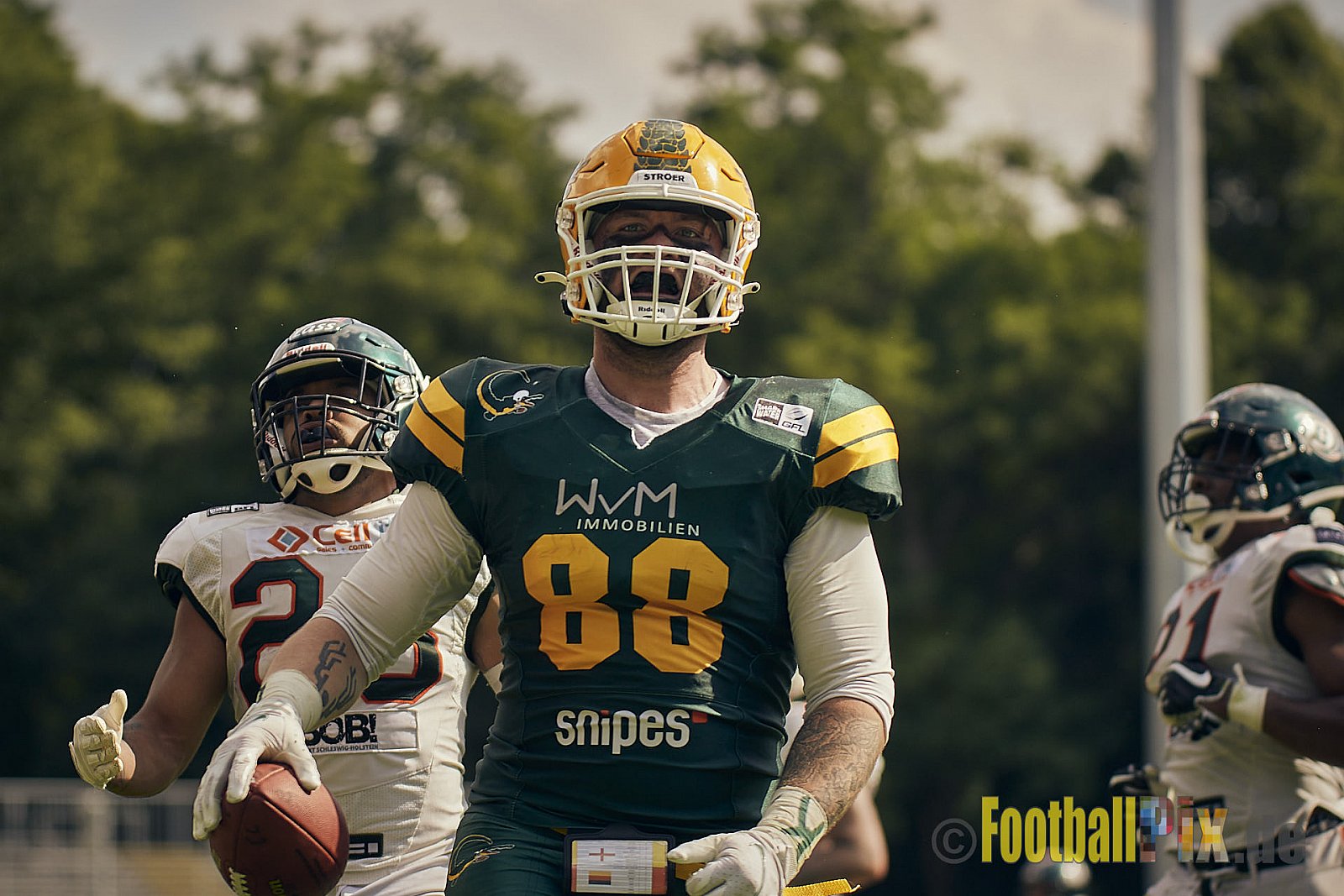 GFL Season 2022 Cologne Crocodiles vs. Kiel Baltic Hurricanes am 11.06.2022 im Stadion Stadion Höhenberg, Höhenberger Ring, 51103 Köln. Punkte Endstand 49 : 00. Bildnummer: 2022-06-11_1000 - CologneCrocodilesVsKielBalticHurricanes