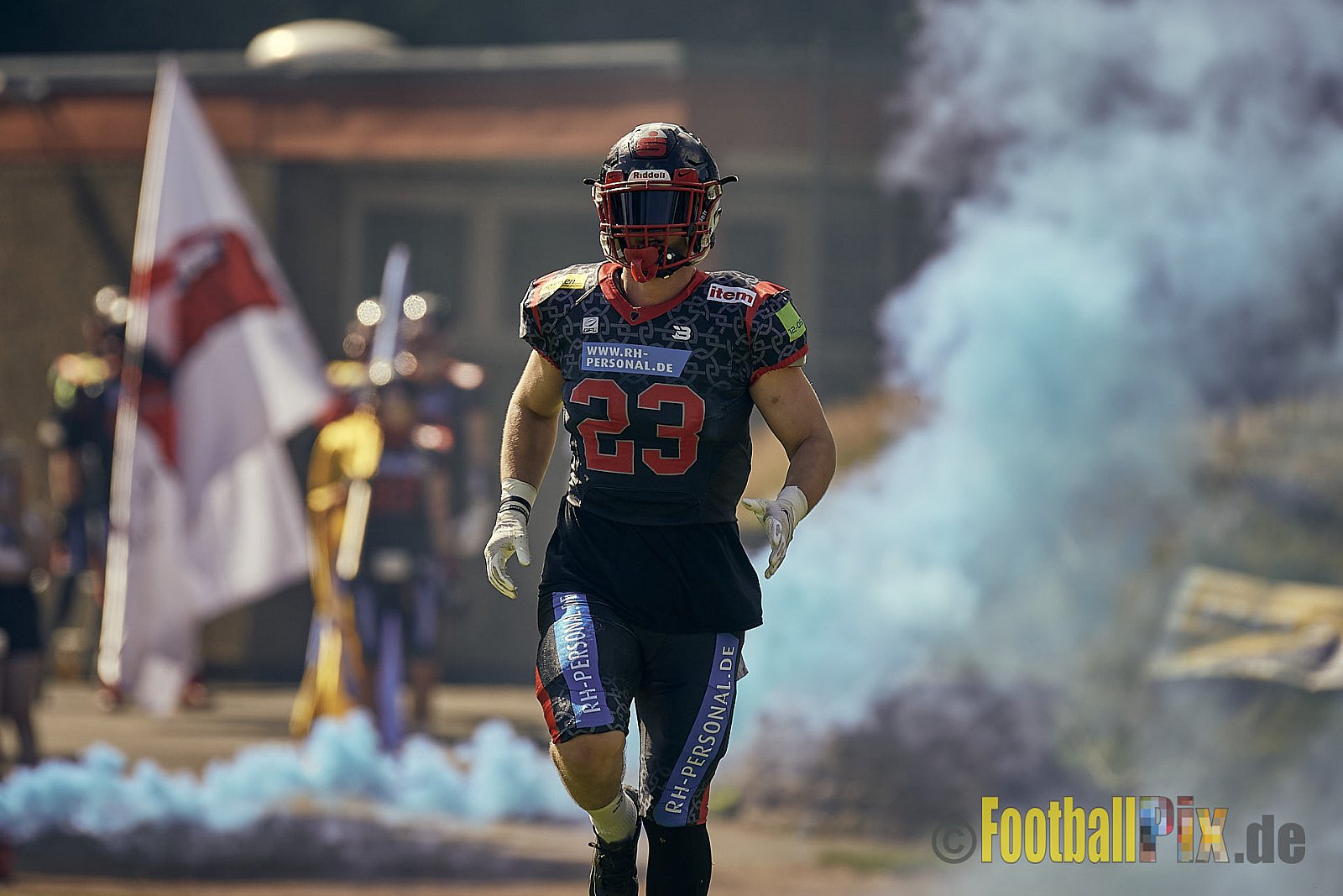 GFL2 Season 2022 Solingen Paladins vs. Assindia Cardinals am 2.07.2022 im Stadion Jahnkampfbahn Solingen, Adolf-Clarenbach-Straße 36, 42719 Solingen. Spiel Endstand 25 : 13. Bildnummer: 2022-07-02_0030 - SolingenPaladinsVsAssindiaCardinals