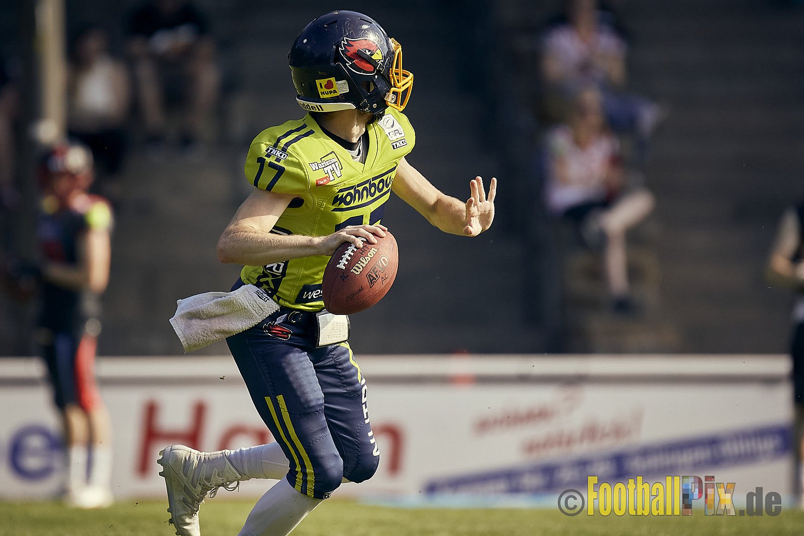 GFL2 Season 2022 Solingen Paladins vs. Assindia Cardinals am 2.07.2022 im Stadion Jahnkampfbahn Solingen, Adolf-Clarenbach-Straße 36, 42719 Solingen. Spiel Endstand 25 : 13. Bildnummer: 2022-07-02_0241 - SolingenPaladinsVsAssindiaCardinals