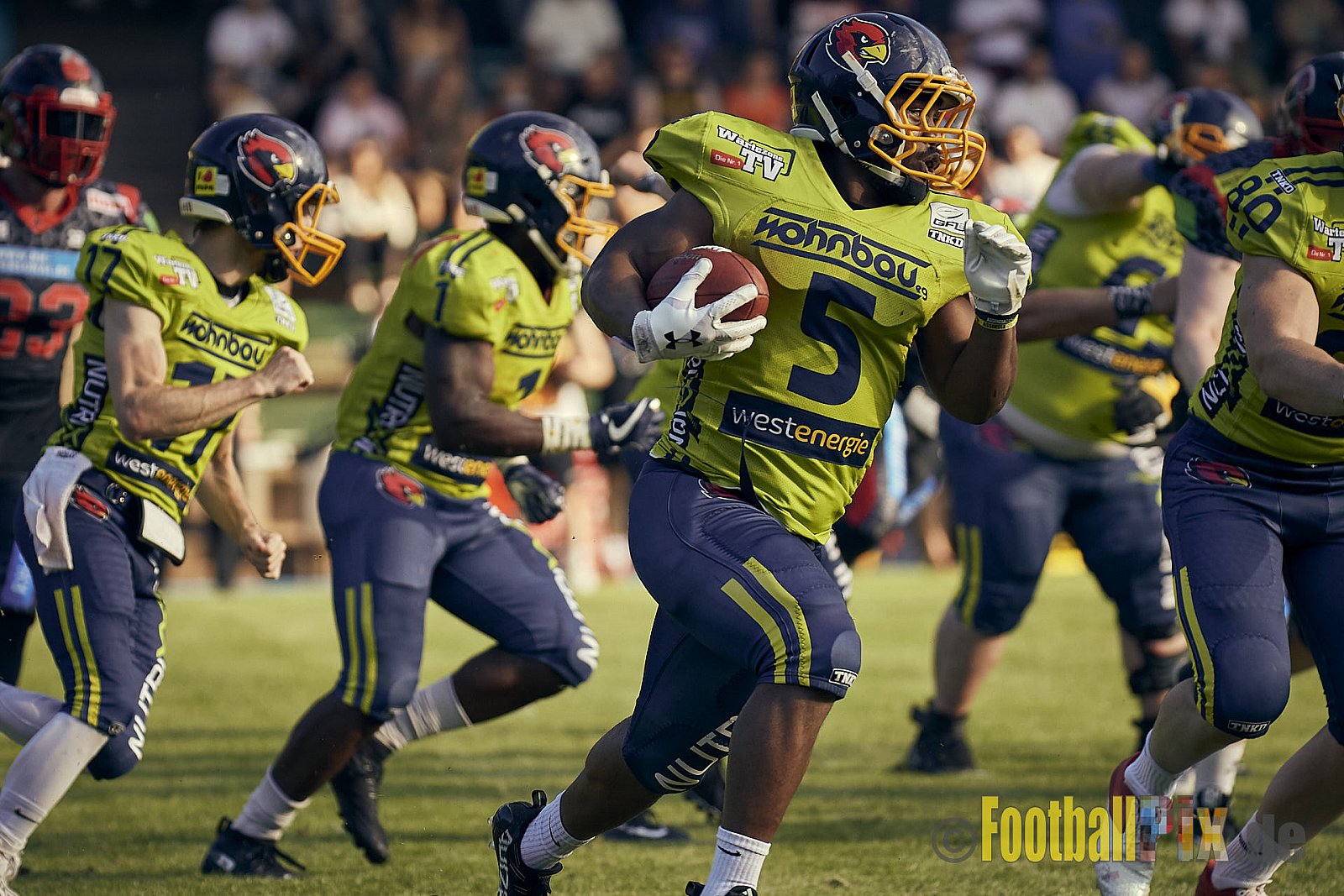 GFL2 Season 2022 Solingen Paladins vs. Assindia Cardinals am 2.07.2022 im Stadion Jahnkampfbahn Solingen, Adolf-Clarenbach-Straße 36, 42719 Solingen. Spiel Endstand 25 : 13. Bildnummer: 2022-07-02_0421 - SolingenPaladinsVsAssindiaCardinals