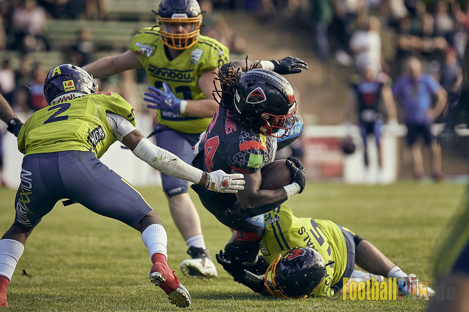 GFL2 Season 2022 Solingen Paladins vs. Assindia Cardinals am 2.07.2022 im Stadion Jahnkampfbahn Solingen, Adolf-Clarenbach-Straße 36, 42719 Solingen. Spiel Endstand 25 : 13. Bildnummer: 2022-07-02_0469 - SolingenPaladinsVsAssindiaCardinals