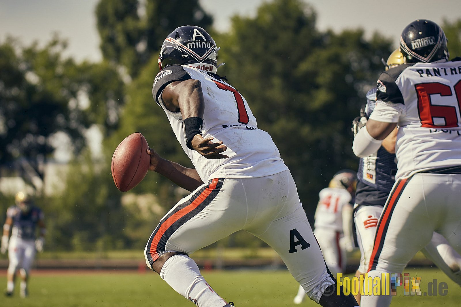 Spiel der GFL Season 2022 Düsseldorf Panther vs. Dresden Monarchs am 30.07.2022 im Stadion VfL Benrath, Karl-Hohmann-Straße 70, 40597 Düsseldorf, Punkte Endstand 00 : 21.
[Bildnummer: 2022-07-30_0278] - DPantherVsDresdenMonarchs