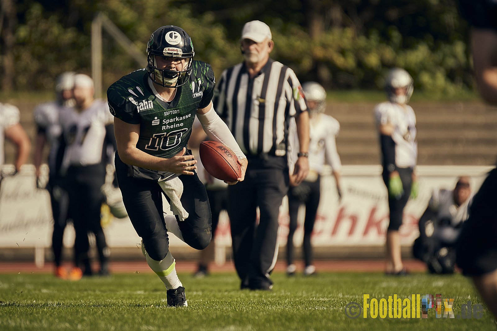 AFCV NRW Landesliga Season 2022 Rheine Raptors vs. Dorsten Reapers am 02.10.2022 im Stadion Jahnstadion, Schützenstraße, 48429 Rheine, Punkte Endstand 35 : 09.
[Bildnummer: 2022-10-02_0485] - RheineRaptorsVsDorstenReapers