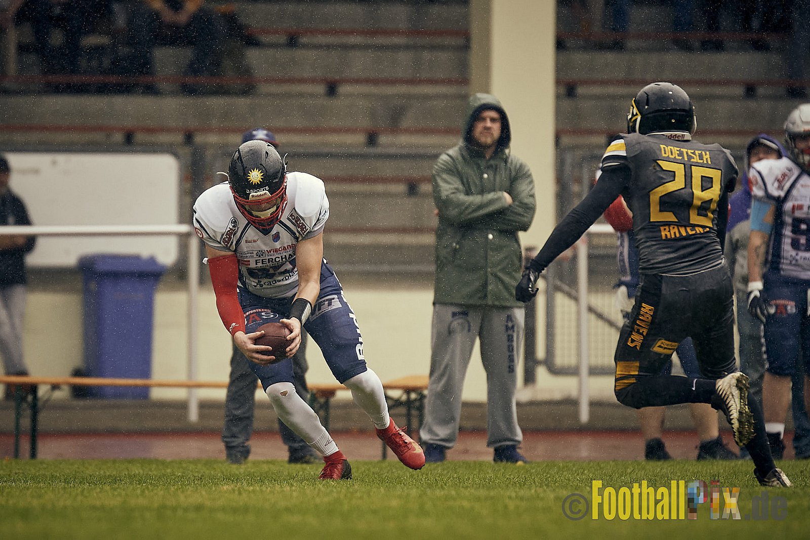 AFCV NRW Oberliga Season 2022 Remscheid Amboss vs. Krefeld Ravens am 15.10.2022 im Stadion Reinshagen Stadion, Wallburgstraße 25, 42857 Remscheid, Punkte Endstand 00 : 28.
[Bildnummer: 2022-10-15_0130] - RemscheidAmbossVsKrefeldRavens