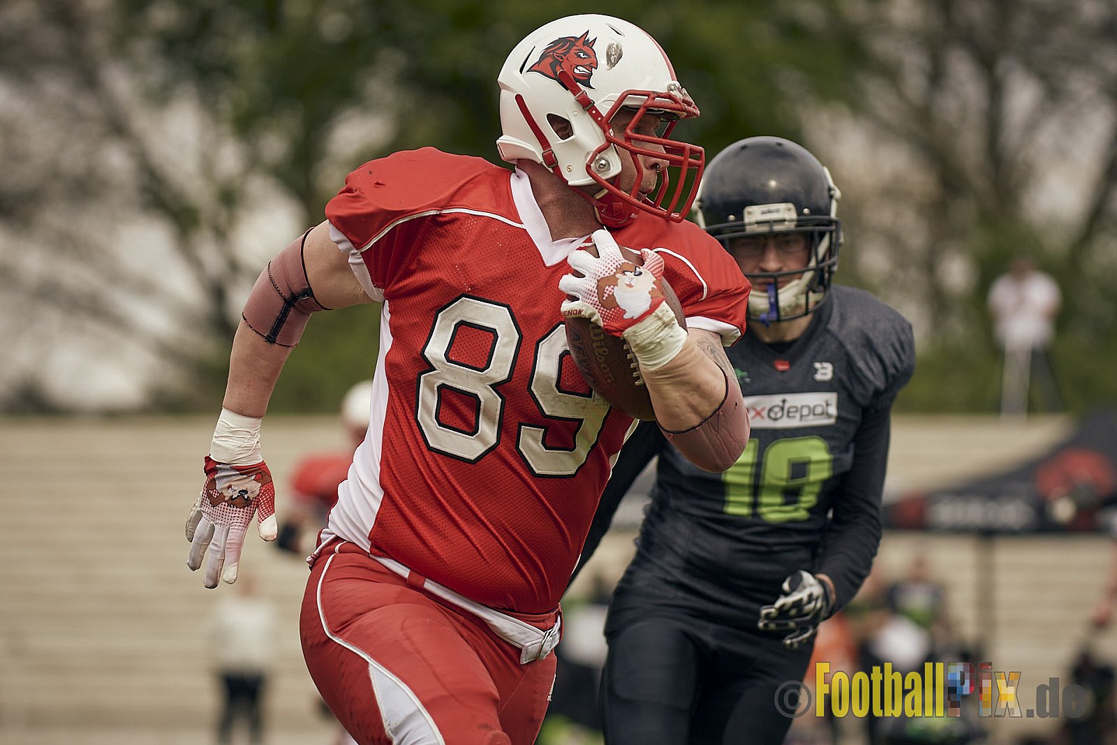 AFCV Verbandsliga Season 2023 Gelsenkirchen Devils vs. Wesseling Blackvenom am 22.04.2023 im Stadion Fürstenbergstadion, Fischerstraße 35, 45899 Gelsenkirchen, Punkte Endstand 14 : 20.
[2023-04-22_0144] - GelsenkirchenDevilsVsWesselingBlackvenom