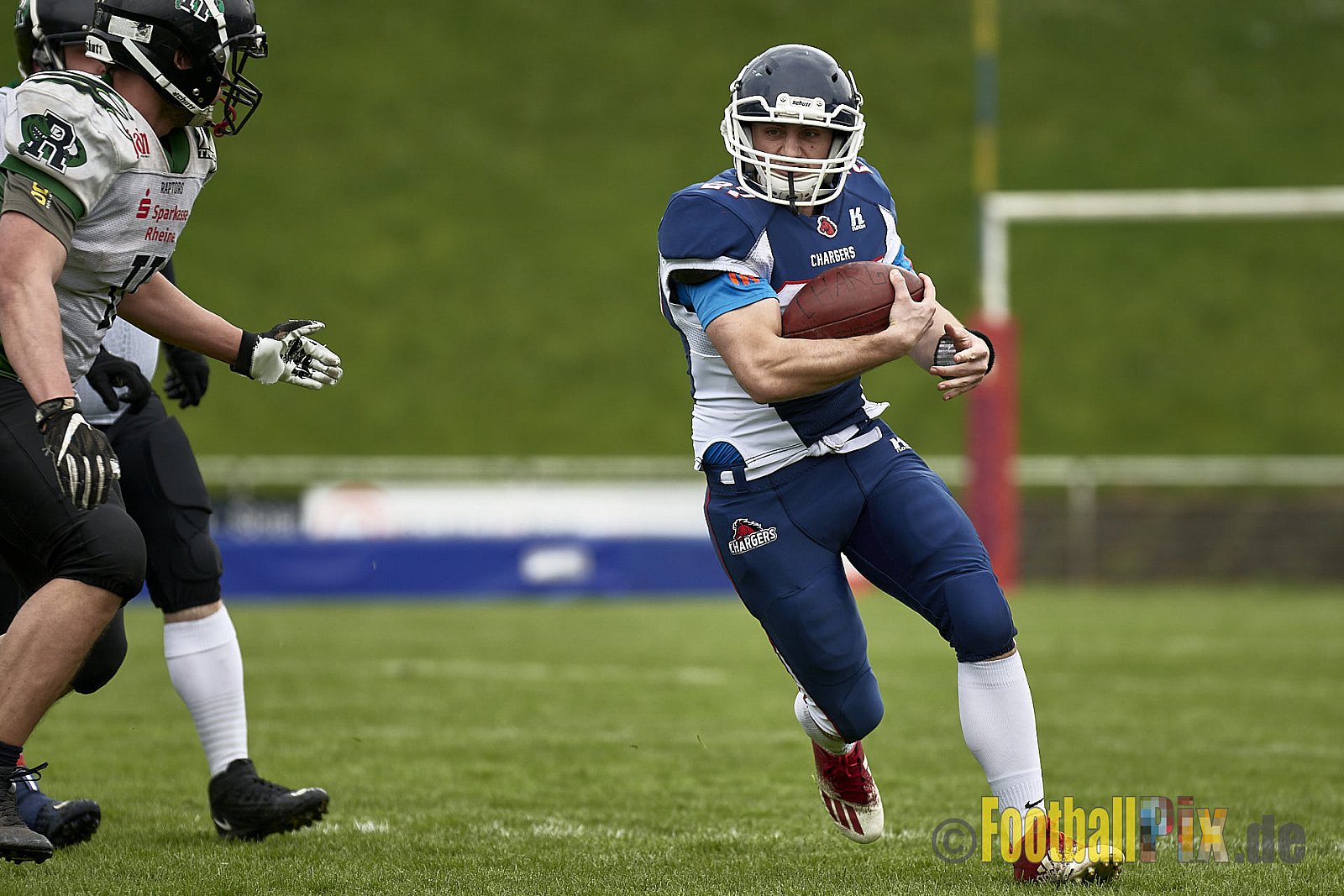 AFCV Verbandsliga Season 2023 Recklinghausen Chargers vs. Rheine Raptors am 29.04.2023 im Stadion Stadion Hohenhorst, Am Stadion 1, 45659 Recklinghausen, Punkte Endstand 37 : 10.
[2023-04-29_0059] - RecklinghausenChargersVsRheineRaptors