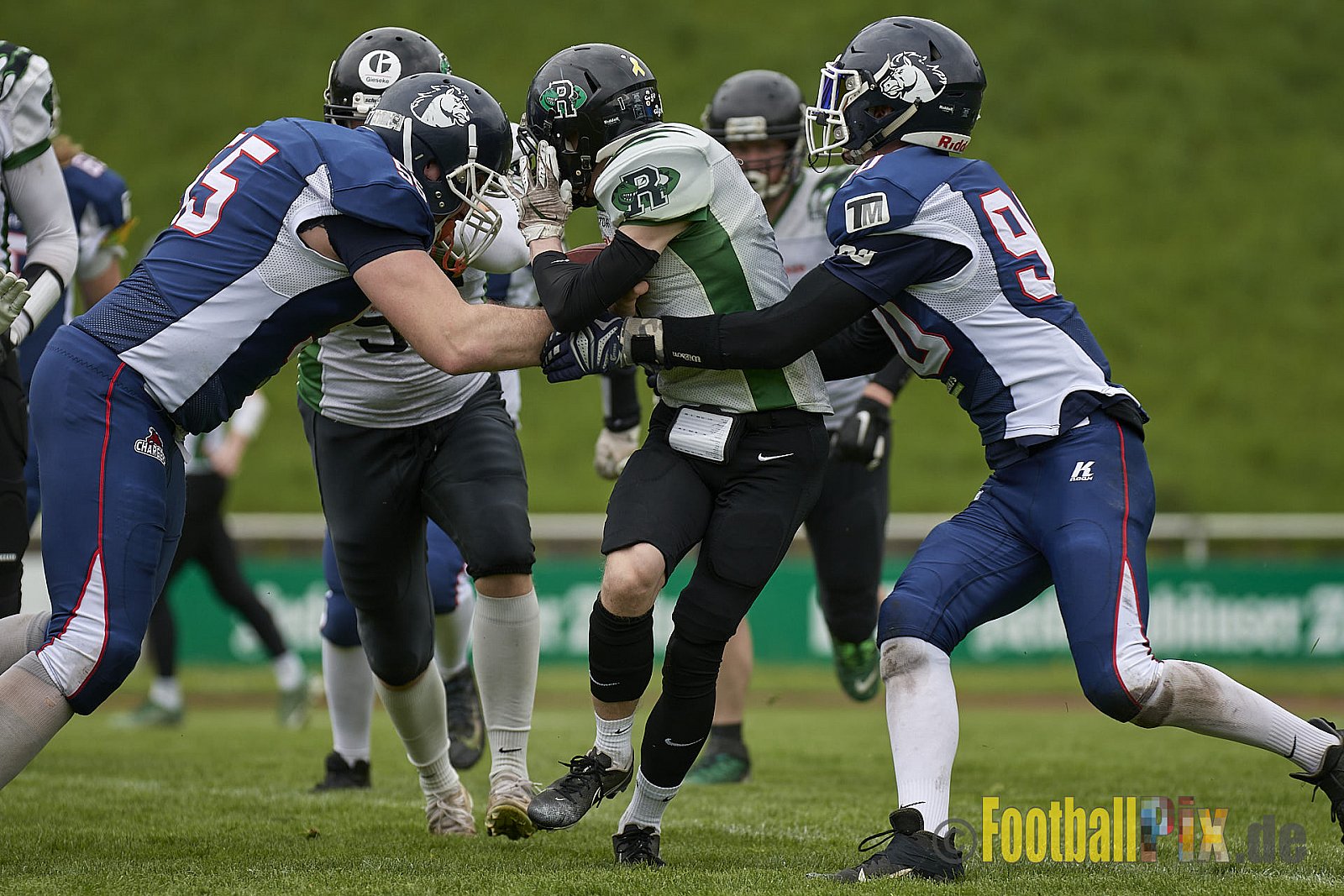 AFCV Verbandsliga Season 2023 Recklinghausen Chargers vs. Rheine Raptors am 29.04.2023 im Stadion Stadion Hohenhorst, Am Stadion 1, 45659 Recklinghausen, Punkte Endstand 37 : 10.
[2023-04-29_0126] - RecklinghausenChargersVsRheineRaptors