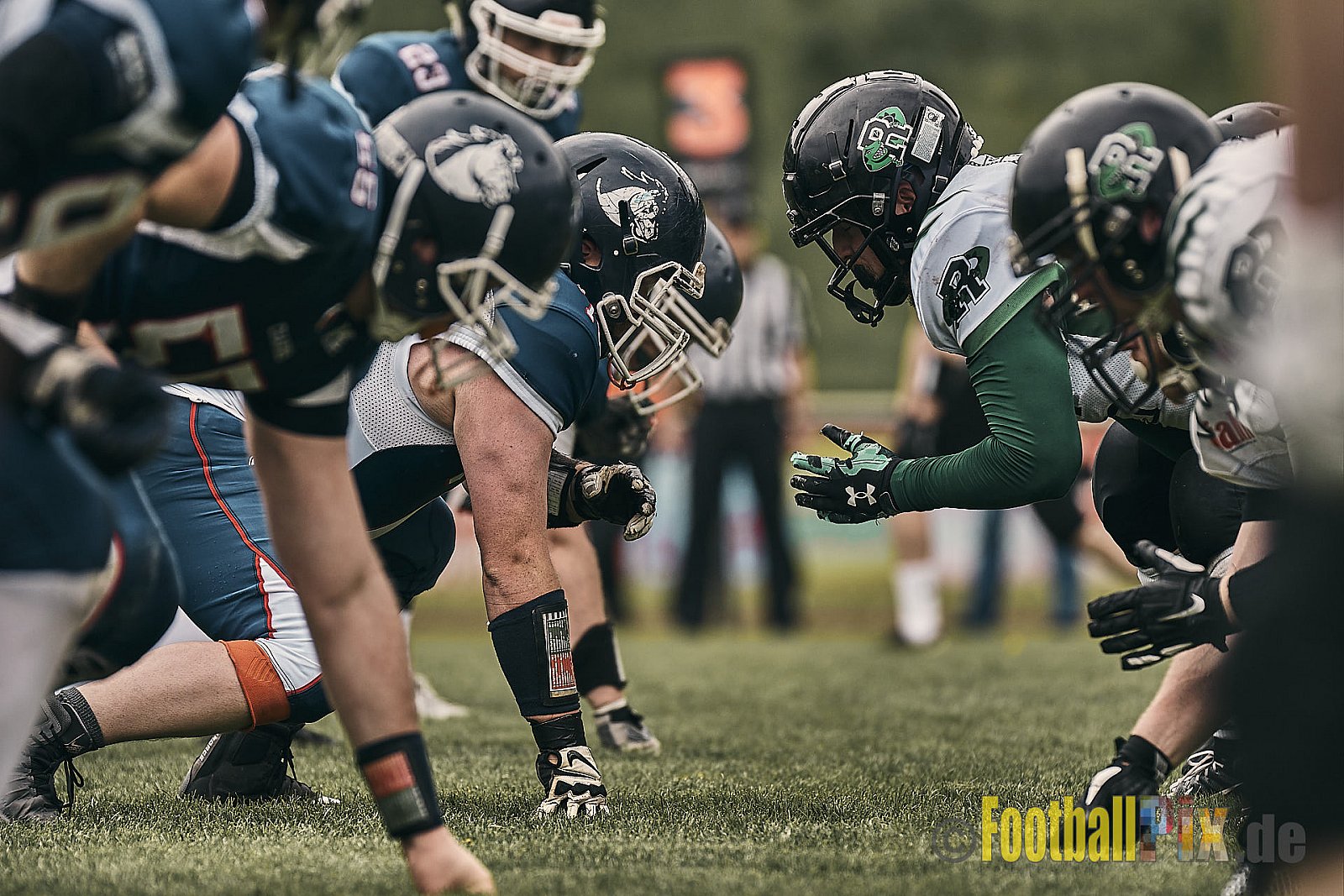 AFCV Verbandsliga Season 2023 Recklinghausen Chargers vs. Rheine Raptors am 29.04.2023 im Stadion Stadion Hohenhorst, Am Stadion 1, 45659 Recklinghausen, Punkte Endstand 37 : 10.
[2023-04-29_0137] - RecklinghausenChargersVsRheineRaptors
