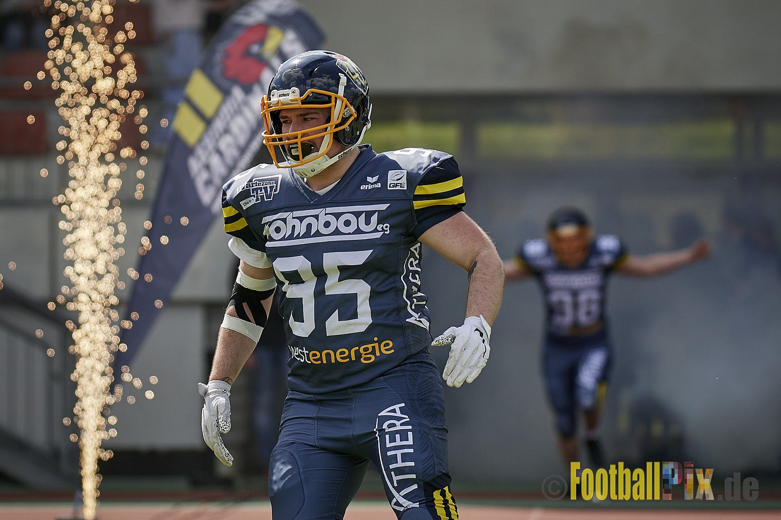 AFCV Regionalliga Season 2023 Essen Assindia Cardinals vs. Wuppertal Greyhounds am 30.04.2023 im Stadion Stadion am Hallo, Hallostraße 50, 45141 Essen, Punkte Endstand 12 : 27.
[2023-04-30_0020] - EssenAssindiaCardinalsVsWuppertalGreyhounds
