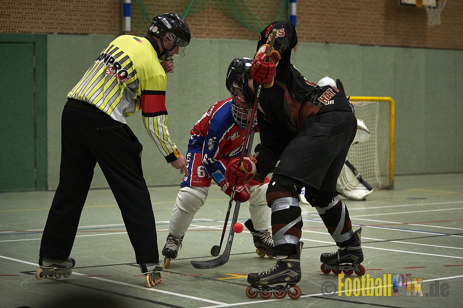 ISHD Inliner Hockey LLR Monheim Skunks I vs. Hilden Flames II am 14.05.2023 im Stadion Sporthalle Sandberg, Falkenstr., 40789 Monheim, Punkte Endstand 9 : 8. - IshdMonheimSkunksVsHildenFlames2
