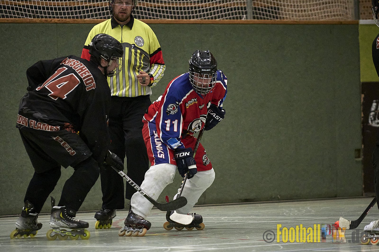 ISHD Inliner Hockey LLR Monheim Skunks I vs. Hilden Flames II am 14.05.2023 im Stadion Sporthalle Sandberg, Falkenstr., 40789 Monheim, Punkte Endstand 9 : 8. - IshdMonheimSkunksVsHildenFlames2