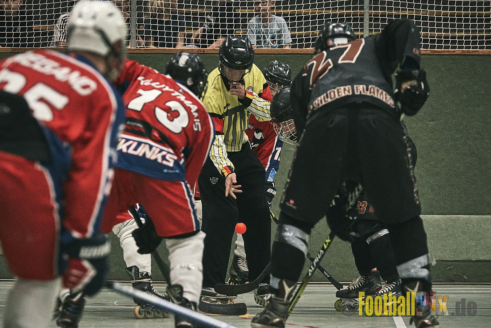 ISHD Inliner Hockey LLR Monheim Skunks I vs. Hilden Flames II am 14.05.2023 im Stadion Sporthalle Sandberg, Falkenstr., 40789 Monheim, Punkte Endstand 9 : 8. - IshdMonheimSkunksVsHildenFlames2