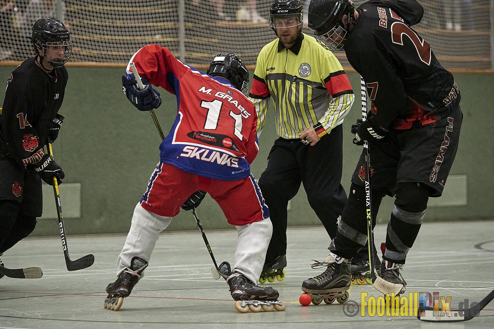 ISHD Inliner Hockey LLR Monheim Skunks I vs. Hilden Flames II am 14.05.2023 im Stadion Sporthalle Sandberg, Falkenstr., 40789 Monheim, Punkte Endstand 9 : 8. - IshdMonheimSkunksVsHildenFlames2