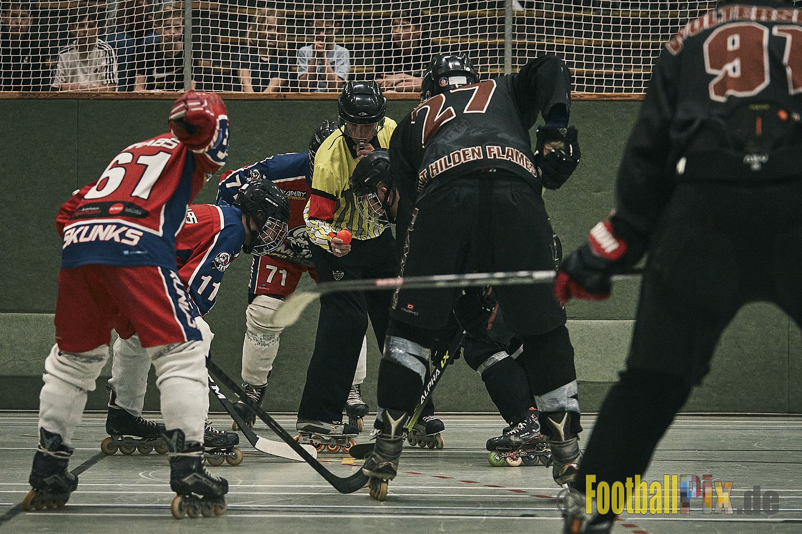 ISHD Inliner Hockey LLR Monheim Skunks I vs. Hilden Flames II am 14.05.2023 im Stadion Sporthalle Sandberg, Falkenstr., 40789 Monheim, Punkte Endstand 9 : 8. - IshdMonheimSkunksVsHildenFlames2