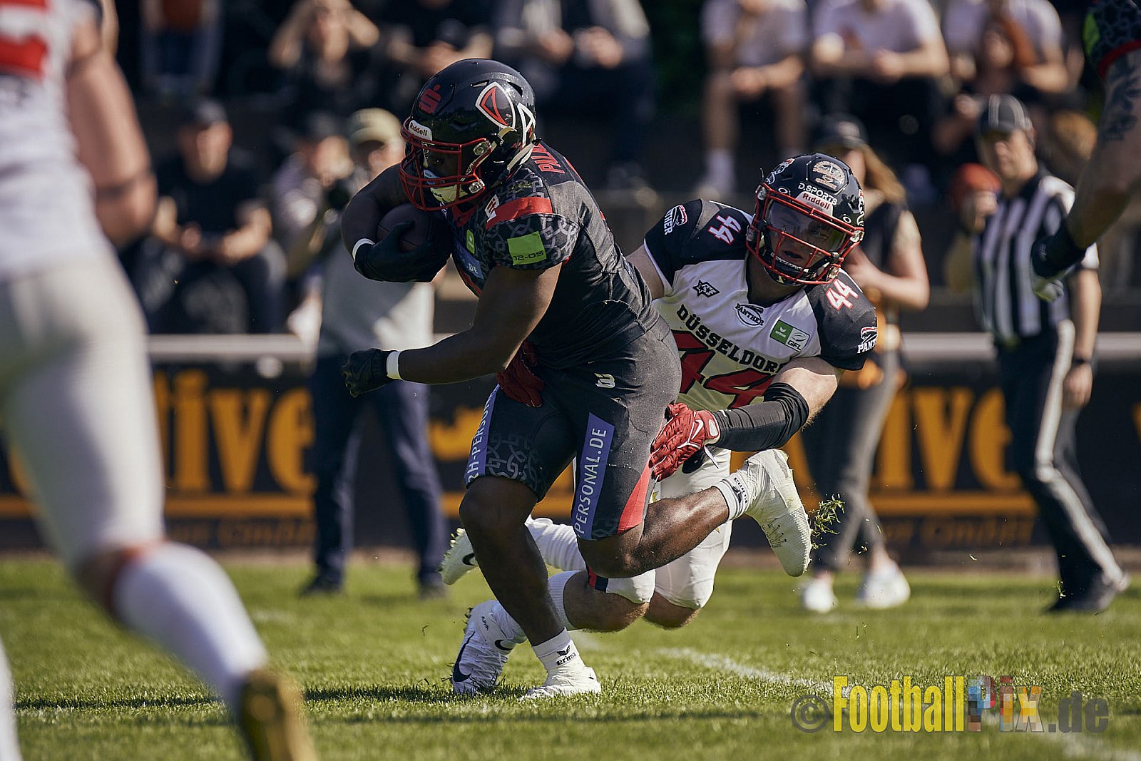 GFL2 Season 2023 Solingen Paladins vs. Düsseldorf Panther am 27.05.2023 im Stadion Jahnkampfbahn Solingen, Adolf-Clarenbach-Straße 36, 42719 Solingen. Punkte Endstand 20 : 21.
[Bildnummer: 2023-05-27_0058] - SolingenPaladinsVsDPanther