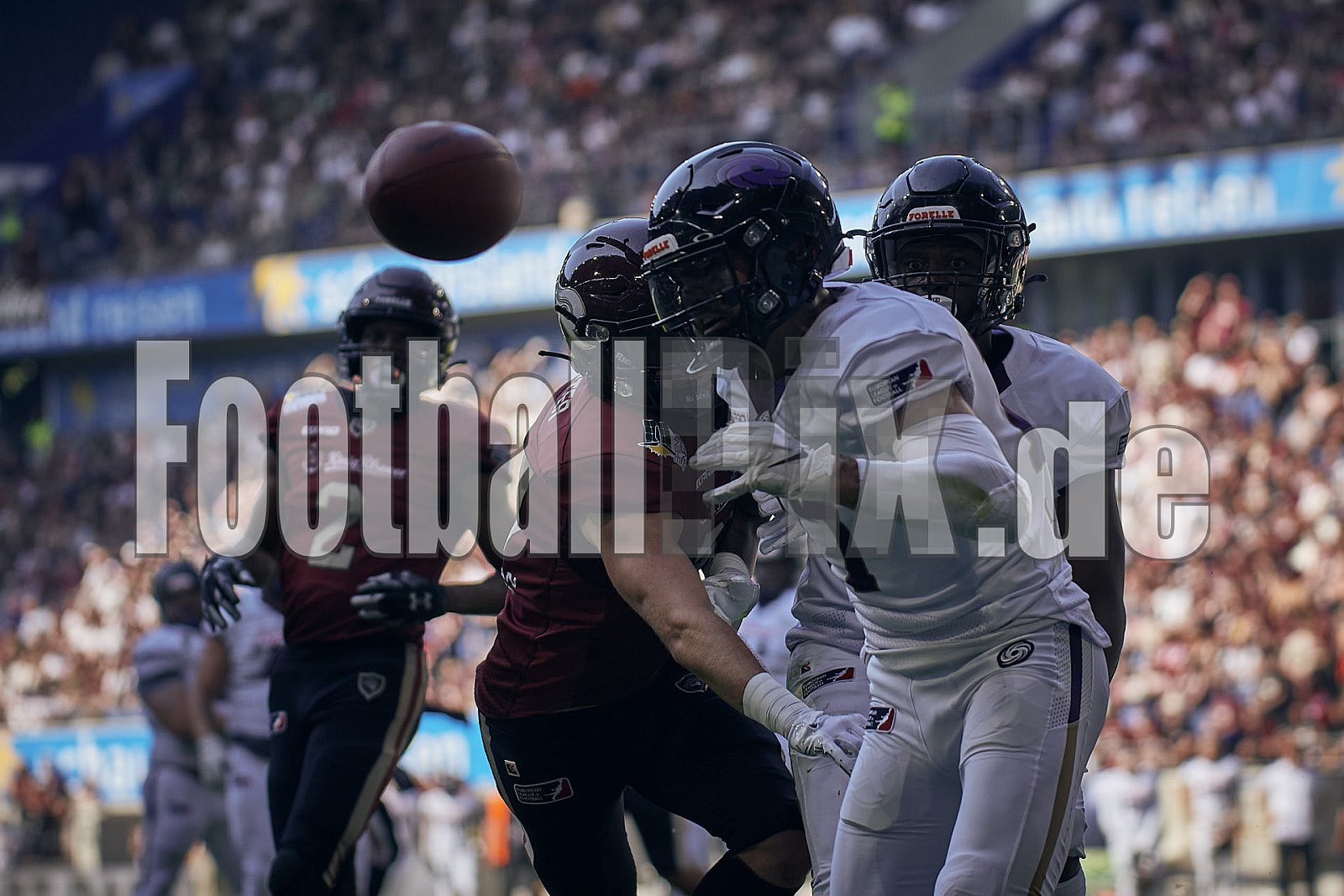 Die 1.Spielwoche der European League of Football (ELF) Season 2023 Rhein Fire vs. Frankfurt Galaxy  am 4.06.2023 im Stadion Schauinsland-Reisen-Arena, Margaretenstraße 5-7, 47055 Duisburg. Punkte Endstand 33 : 9. 
Bildnummer: 2023-06-04_0366 - ELF FrankfurtGalaxy@RheinFire
