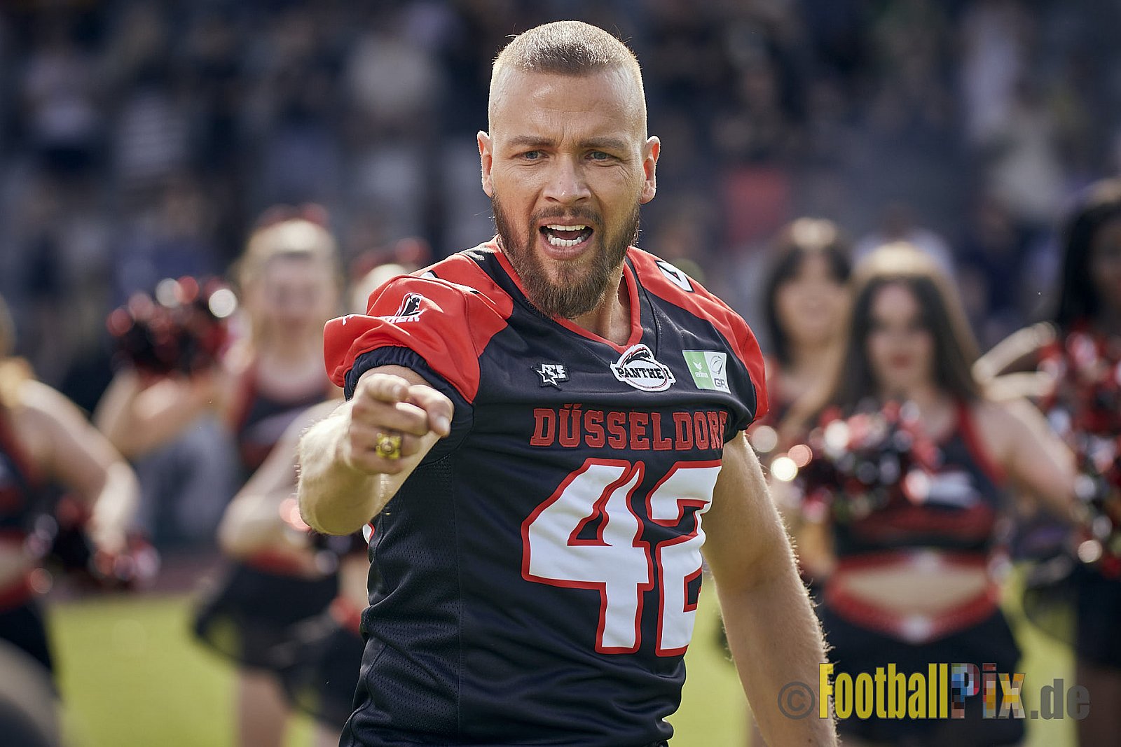 Spiel der GFL2 Season 2023 Düsseldorf Panther vs. Rostock Griffins am 17.06.2023 im Stadion VfL Benrath, Karl-Hohmann-Straße 70, 40597 Düsseldorf. Punkte Endstand 46 : 26. 
Bildnummer: 2023-06-17_0276 - DPantherVsRostockGriffins