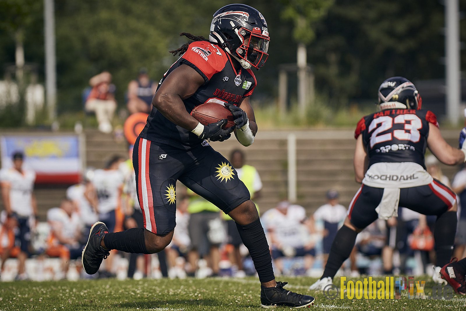 Spiel der GFL2 Season 2023 Düsseldorf Panther vs. Rostock Griffins am 17.06.2023 im Stadion VfL Benrath, Karl-Hohmann-Straße 70, 40597 Düsseldorf. Punkte Endstand 46 : 26. 
Bildnummer: 2023-06-17_0361 - DPantherVsRostockGriffins
