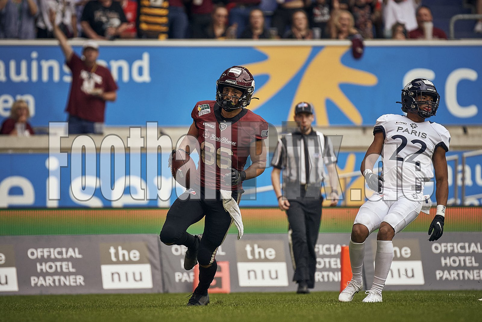 Die 3.Spielwoche der European League of Football (ELF) Season 2023 Rhein Fire vs. Paris Musketeers am 18.06.2023 im Stadion Schauinsland-Reisen-Arena, Margaretenstraße 5-7, 47055 Duisburg. Punkte Endstand 58 : 28. 
Bildnummer: 2023-06-18_0231 - ELF ParisMusketeers@RheinFire