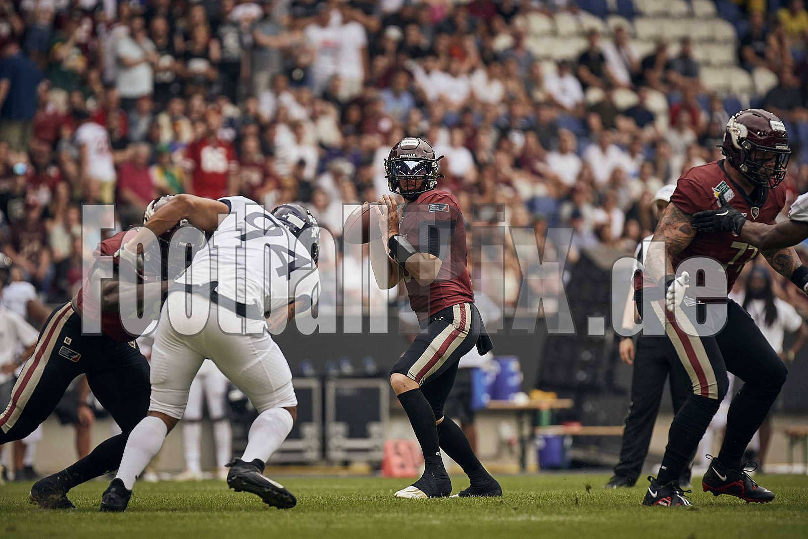 Die 3.Spielwoche der European League of Football (ELF) Season 2023 Rhein Fire vs. Paris Musketeers am 18.06.2023 im Stadion Schauinsland-Reisen-Arena, Margaretenstraße 5-7, 47055 Duisburg. Punkte Endstand 58 : 28. 
Bildnummer: 2023-06-18_0298 - ELF ParisMusketeers@RheinFire
