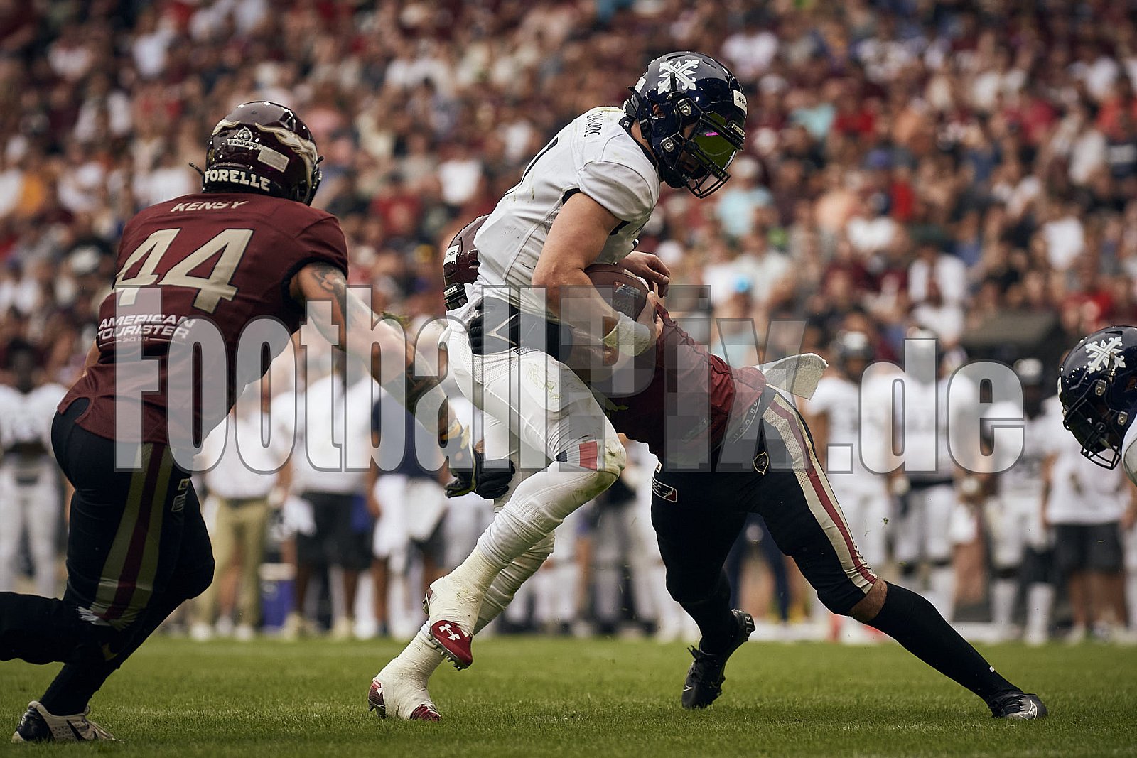 Die 3.Spielwoche der European League of Football (ELF) Season 2023 Rhein Fire vs. Paris Musketeers am 18.06.2023 im Stadion Schauinsland-Reisen-Arena, Margaretenstraße 5-7, 47055 Duisburg. Punkte Endstand 58 : 28. 
Bildnummer: 2023-06-18_0622 - ELF ParisMusketeers@RheinFire