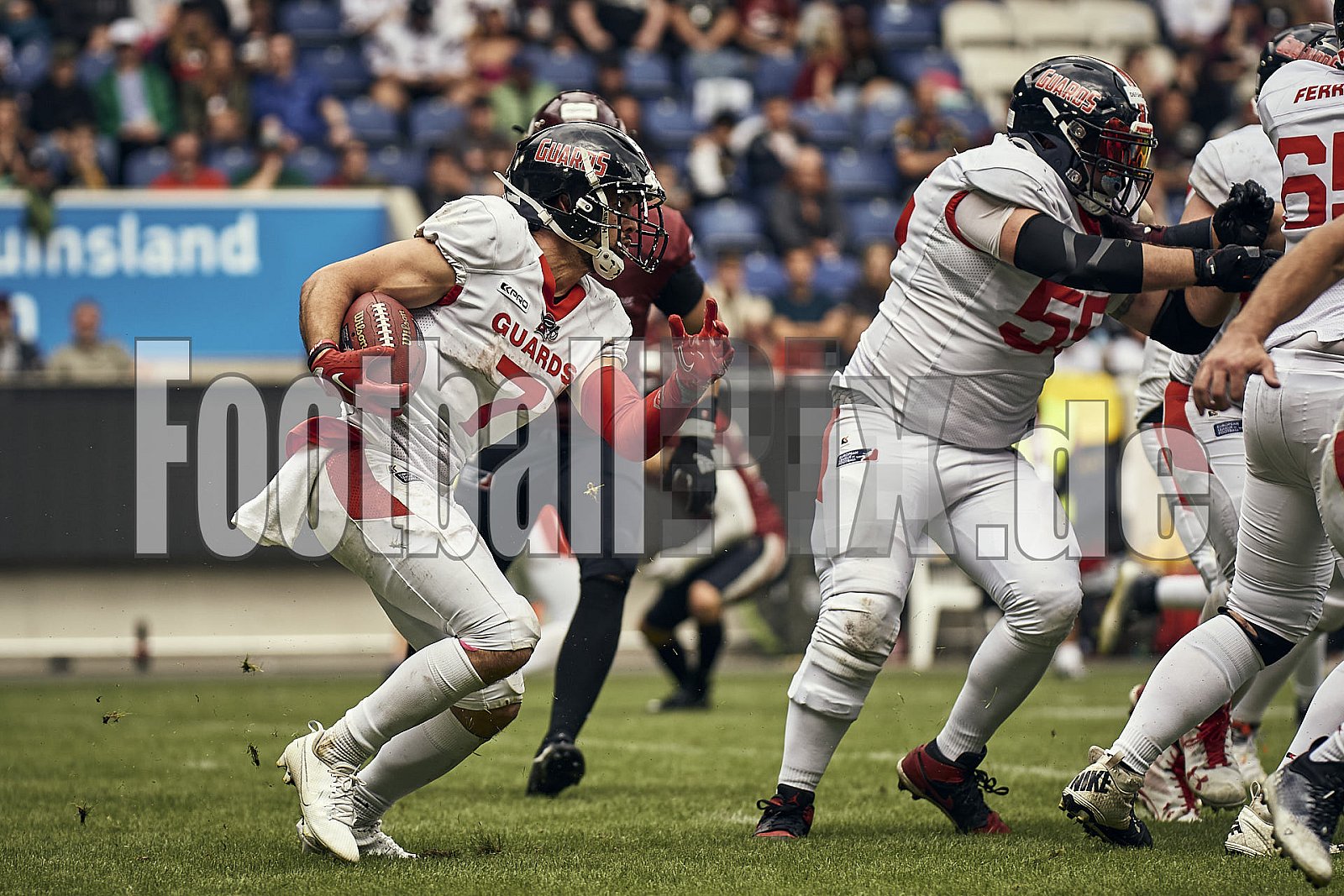 Die 5.Spielwoche der European League of Football (ELF) Season 2023 Rhein Fire vs Helvetic Guards am 1.07.2023 im Stadion Schauinsland-Reisen-Arena, Margaretenstraße 5-7, 47055 Duisburg. Punkte Endstand 51 : 0. 
Bildnummer: 2023-07-01_0519 - ELF HelveticGuards@RheinFire