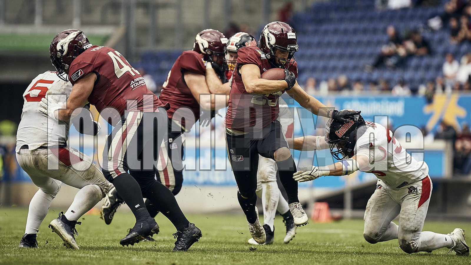 Die 5.Spielwoche der European League of Football (ELF) Season 2023 Rhein Fire vs Helvetic Guards am 1.07.2023 im Stadion Schauinsland-Reisen-Arena, Margaretenstraße 5-7, 47055 Duisburg. Punkte Endstand 51 : 0. 
Bildnummer: 2023-07-01_0617 - ELF HelveticGuards@RheinFire