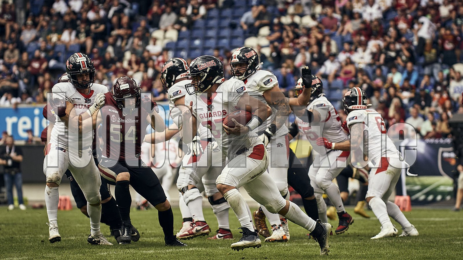 Die 5.Spielwoche der European League of Football (ELF) Season 2023 Rhein Fire vs Helvetic Guards am 1.07.2023 im Stadion Schauinsland-Reisen-Arena, Margaretenstraße 5-7, 47055 Duisburg. Punkte Endstand 51 : 0. 
Bildnummer: 2023-07-01_0679 - ELF HelveticGuards@RheinFire
