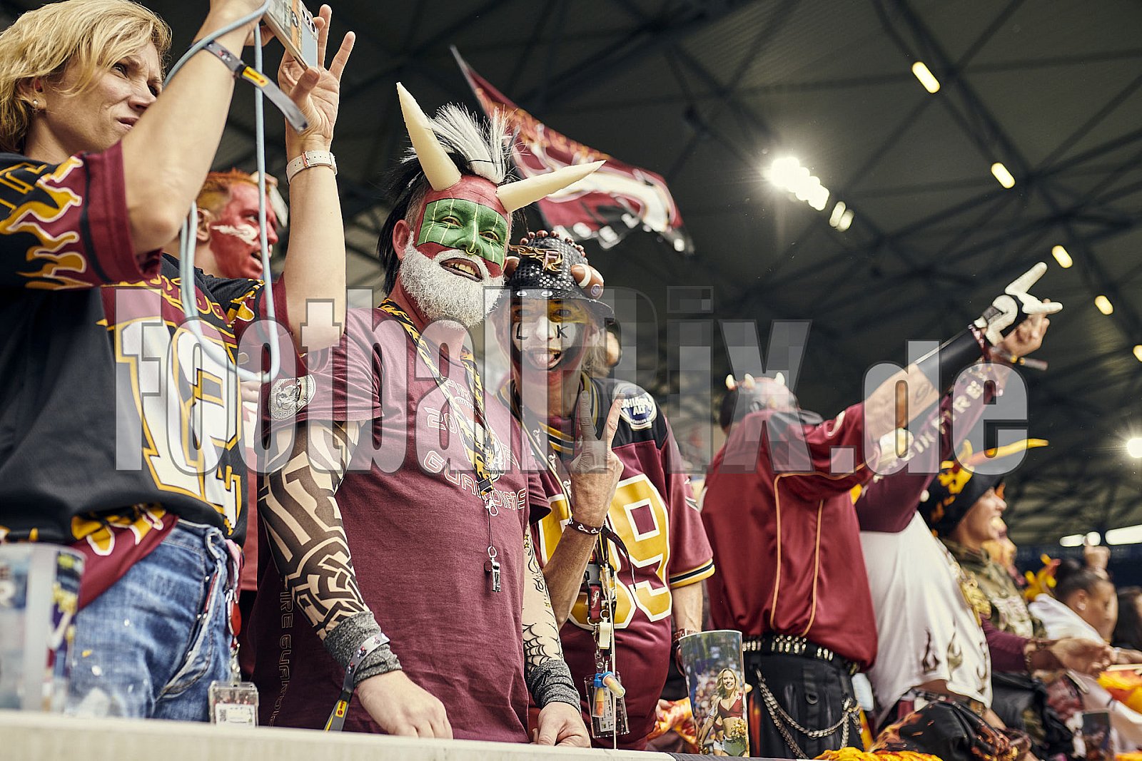Die 5.Spielwoche der European League of Football (ELF) Season 2023 Rhein Fire vs Helvetic Guards am 1.07.2023 im Stadion Schauinsland-Reisen-Arena, Margaretenstraße 5-7, 47055 Duisburg. Punkte Endstand 51 : 0. 
Bildnummer: 2023-07-01_0702 - ELF HelveticGuards@RheinFire