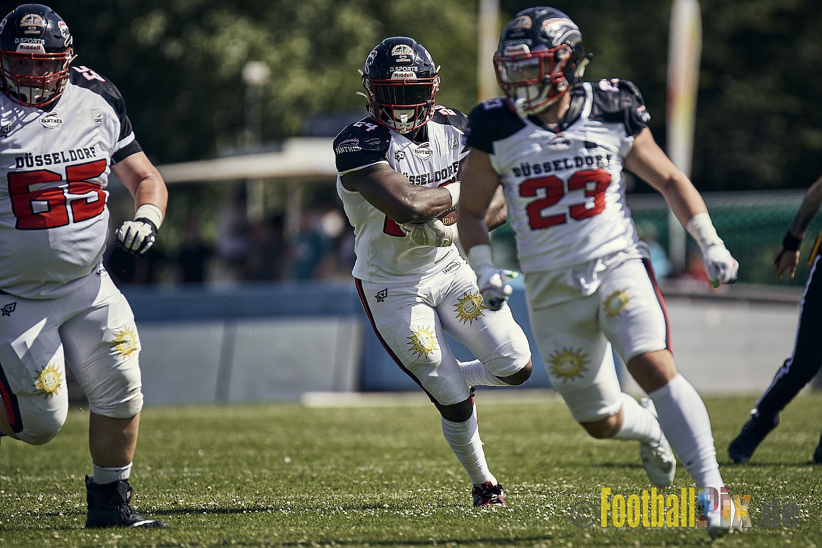 Spiel der GFL2 Season 2023 Düsseldorf Panther vs. Münster Blackhawks am 08.07.2023 im Stadion VfL Benrath, Karl-Hohmann-Straße 70, 40597 Düsseldorf. Punkte Endstand 39 : 0. 
Bildnummer: 2023-07-08_0058 - DPantherVsMsBlackhawks