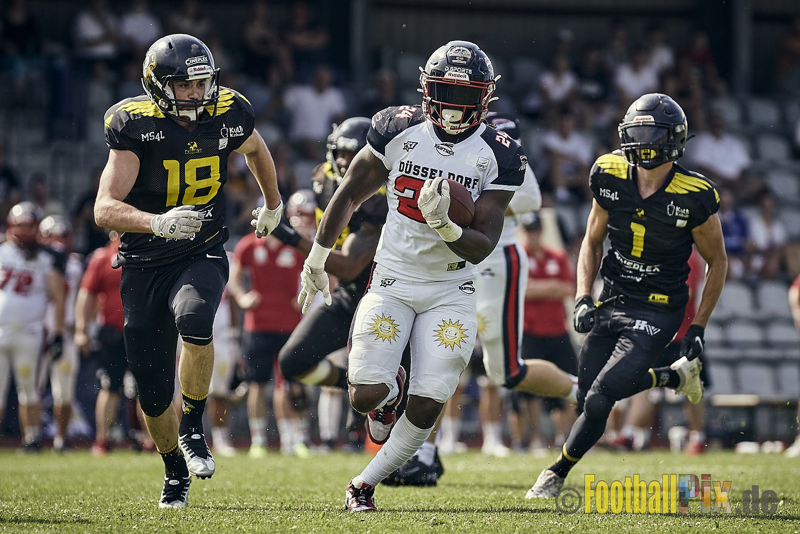 Spiel der GFL2 Season 2023 Düsseldorf Panther vs. Münster Blackhawks am 08.07.2023 im Stadion VfL Benrath, Karl-Hohmann-Straße 70, 40597 Düsseldorf. Punkte Endstand 39 : 0. 
Bildnummer: 2023-07-08_0127 - DPantherVsMsBlackhawks