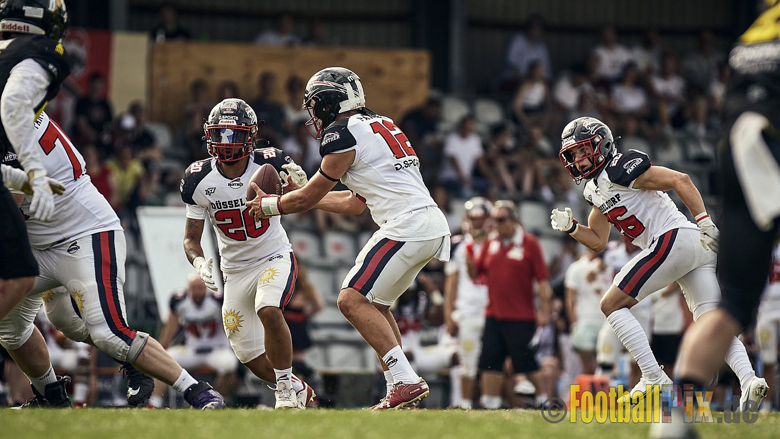 Spiel der GFL2 Season 2023 Düsseldorf Panther vs. Münster Blackhawks am 08.07.2023 im Stadion VfL Benrath, Karl-Hohmann-Straße 70, 40597 Düsseldorf. Punkte Endstand 39 : 0. 
Bildnummer: 2023-07-08_0333 - DPantherVsMsBlackhawks