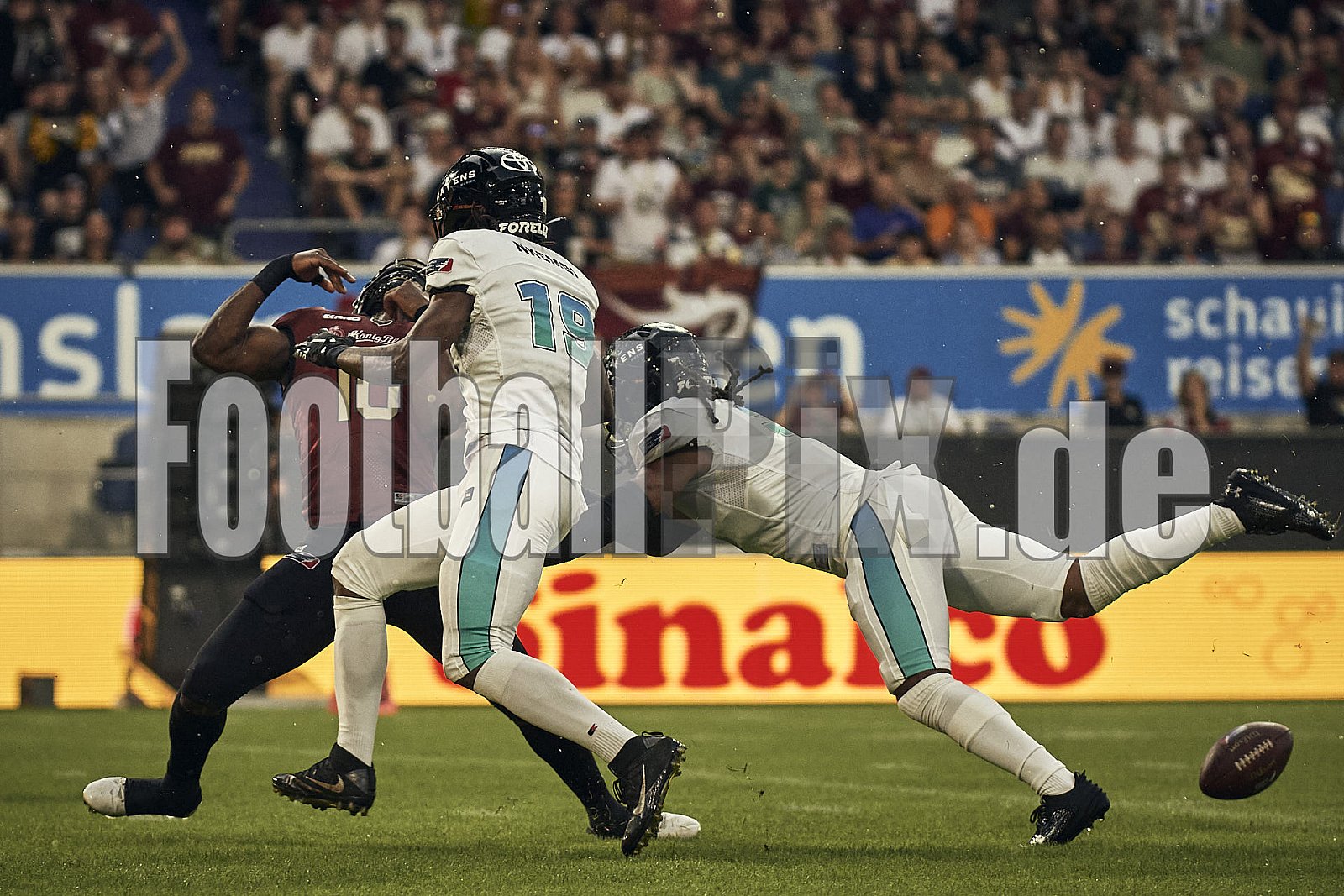 Die 6.Spielwoche der European League of Football (ELF) Season 2023 Rhein Fire vs. Munich Ravens am 09.07.2023 im Stadion Schauinsland-Reisen-Arena, Margaretenstraße 5-7, 47055 Duisburg. Punkte Endstand 39 : 25. 
Bildnummer: 2023-07-09_0405 - ELF MunichRavens@RheinFire