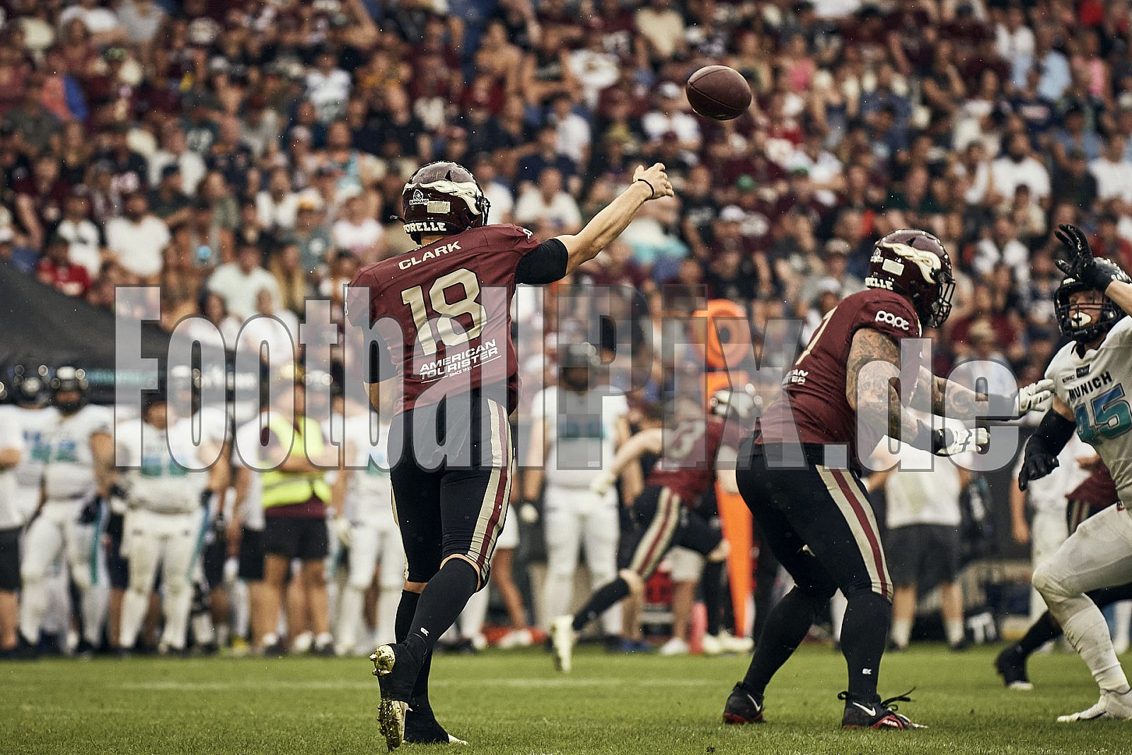 Die 6.Spielwoche der European League of Football (ELF) Season 2023 Rhein Fire vs. Munich Ravens am 09.07.2023 im Stadion Schauinsland-Reisen-Arena, Margaretenstraße 5-7, 47055 Duisburg. Punkte Endstand 39 : 25. 
Bildnummer: 2023-07-09_0699 - ELF MunichRavens@RheinFire