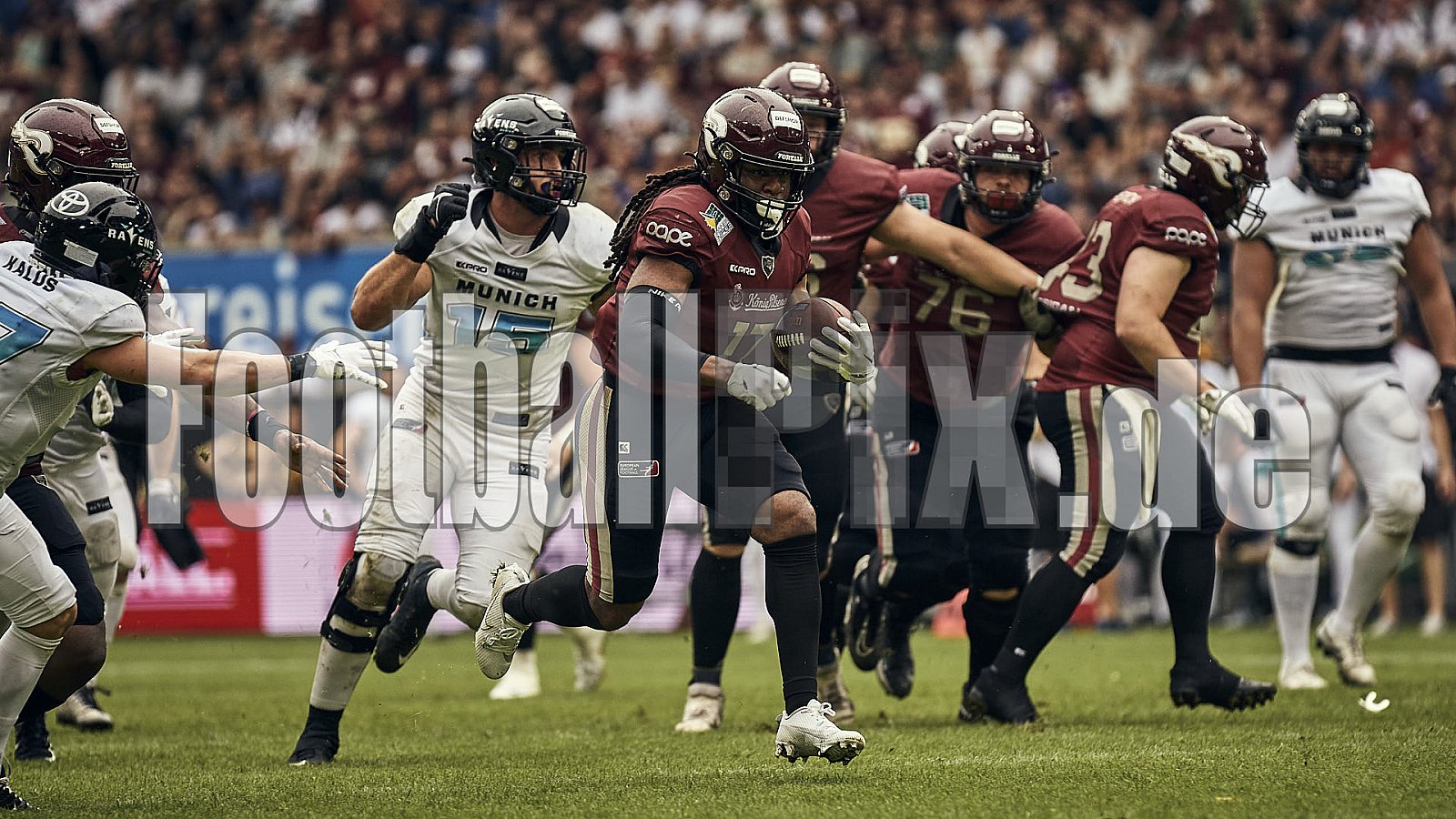 Die 6.Spielwoche der European League of Football (ELF) Season 2023 Rhein Fire vs. Munich Ravens am 09.07.2023 im Stadion Schauinsland-Reisen-Arena, Margaretenstraße 5-7, 47055 Duisburg. Punkte Endstand 39 : 25. 
Bildnummer: 2023-07-09_0777 - ELF MunichRavens@RheinFire
