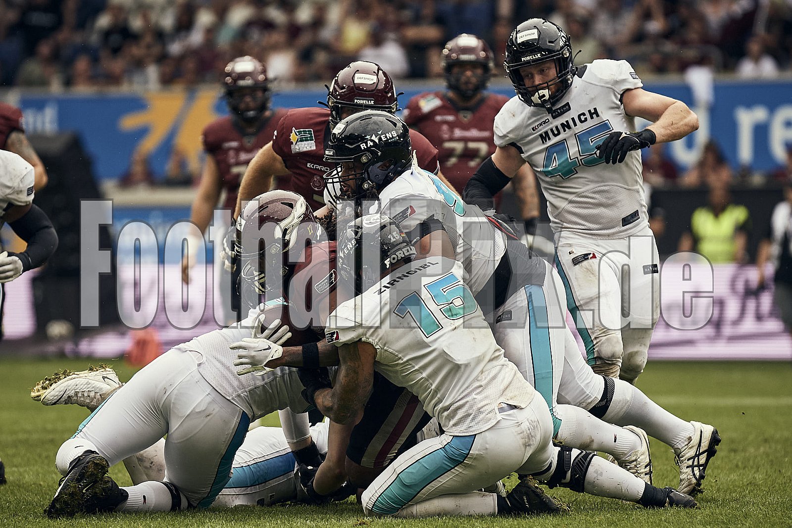 Die 6.Spielwoche der European League of Football (ELF) Season 2023 Rhein Fire vs. Munich Ravens am 09.07.2023 im Stadion Schauinsland-Reisen-Arena, Margaretenstraße 5-7, 47055 Duisburg. Punkte Endstand 39 : 25. 
Bildnummer: 2023-07-09_0857 - ELF MunichRavens@RheinFire
