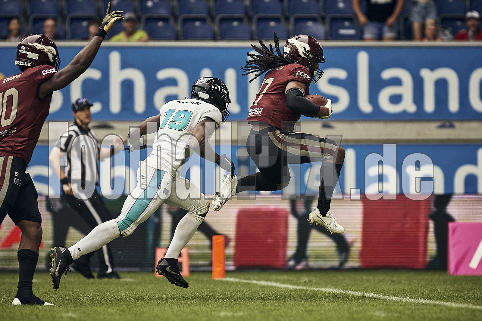 Die 6.Spielwoche der European League of Football (ELF) Season 2023 Rhein Fire vs. Munich Ravens am 09.07.2023 im Stadion Schauinsland-Reisen-Arena, Margaretenstraße 5-7, 47055 Duisburg. Punkte Endstand 39 : 25. 
Bildnummer: 2023-07-09_0868 - ELF MunichRavens@RheinFire