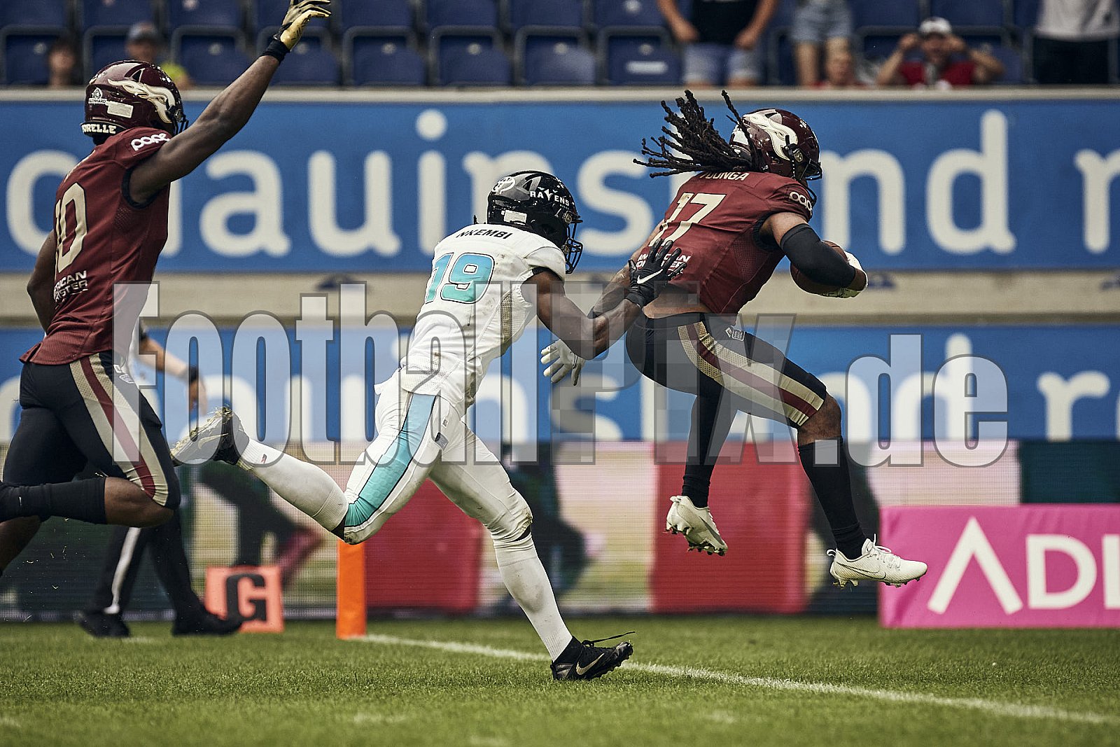 Die 6.Spielwoche der European League of Football (ELF) Season 2023 Rhein Fire vs. Munich Ravens am 09.07.2023 im Stadion Schauinsland-Reisen-Arena, Margaretenstraße 5-7, 47055 Duisburg. Punkte Endstand 39 : 25. 
Bildnummer: 2023-07-09_0869 - ELF MunichRavens@RheinFire
