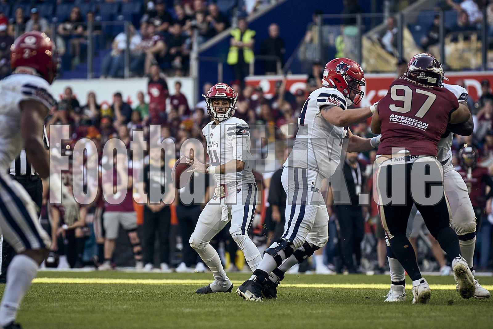 Die 11.Spielwoche der European League of Football (ELF) Season 2023 Rhein Fire vs. Hamburg Sea Devils am 13.08.2023 im Stadion Schauinsland-Reisen-Arena, Margaretenstraße 5-7, 47055 Duisburg. Punkte Endstand 40 : 9. 
Bildnummer: 2023-08-13_0811 - Elf HamburgSeaDevils@RheinFire