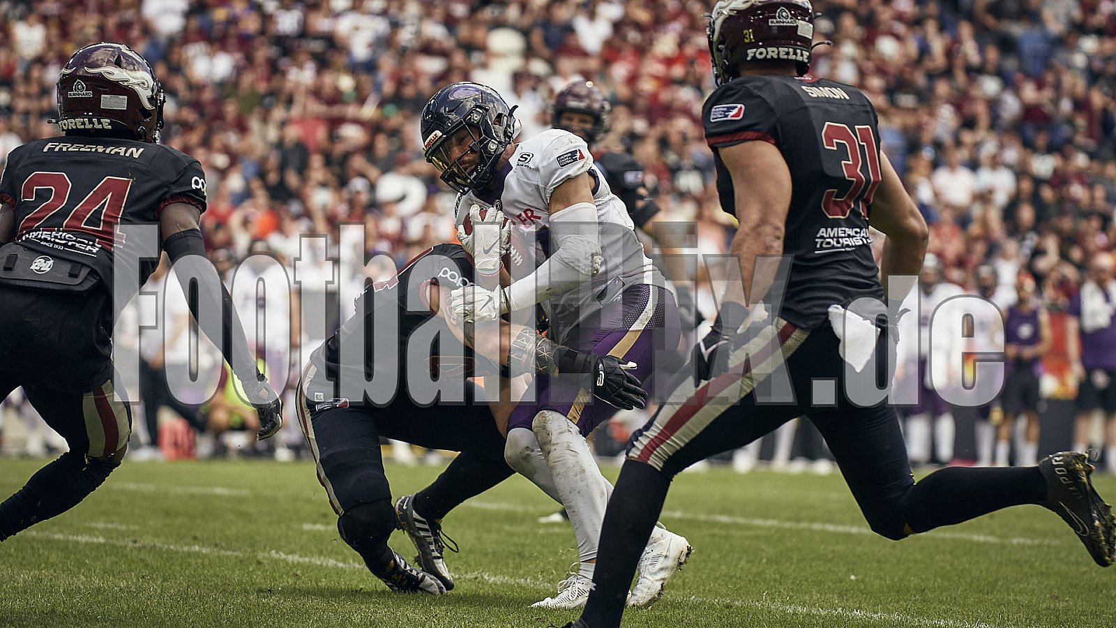 Das Halbfinale der European League of Football (ELF) Season 2023 Rhein Fire vs. Frankfurt Galaxy am 17.09.2023 im Stadion Schauinsland-Reisen-Arena, Margaretenstraße 5-7, 47055 Duisburg. Punkte Endstand 42 : 23. 
Bildnummer: 2023-09-17_0644 - FrankfurtGalaxy@RheinFire
