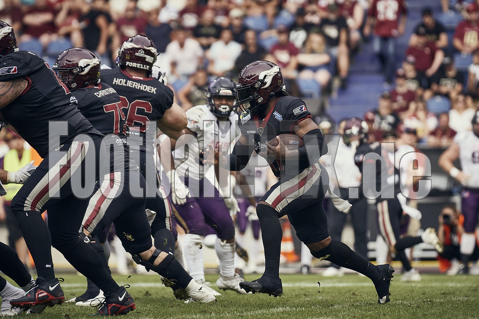 Das Halbfinale der European League of Football (ELF) Season 2023 Rhein Fire vs. Frankfurt Galaxy am 17.09.2023 im Stadion Schauinsland-Reisen-Arena, Margaretenstraße 5-7, 47055 Duisburg. Punkte Endstand 42 : 23. 
Bildnummer: 2023-09-17_0964 - FrankfurtGalaxy@RheinFire