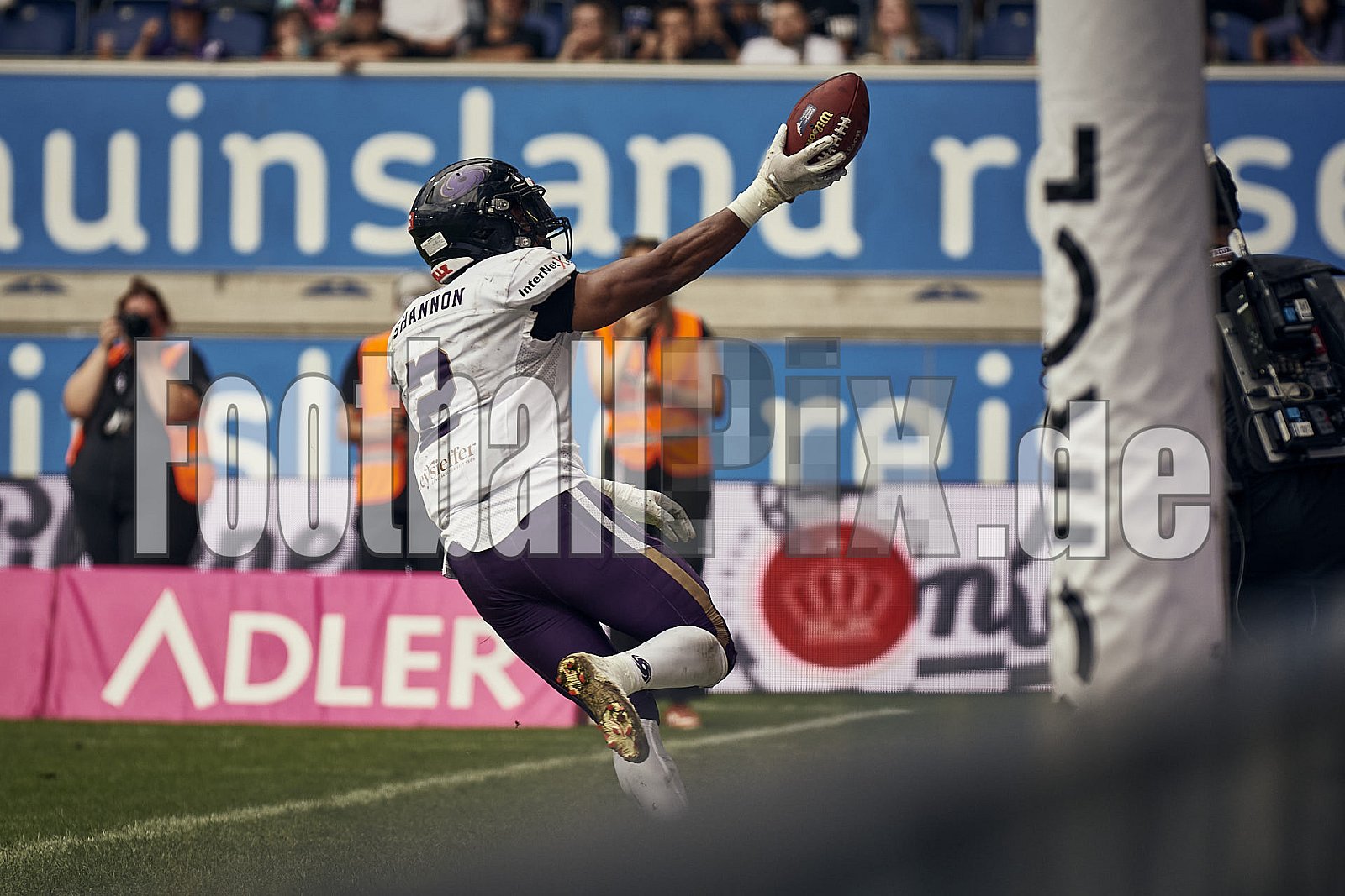 Das Halbfinale der European League of Football (ELF) Season 2023 Rhein Fire vs. Frankfurt Galaxy am 17.09.2023 im Stadion Schauinsland-Reisen-Arena, Margaretenstraße 5-7, 47055 Duisburg. Punkte Endstand 42 : 23. 
Bildnummer: 2023-09-17_1229 - FrankfurtGalaxy@RheinFire