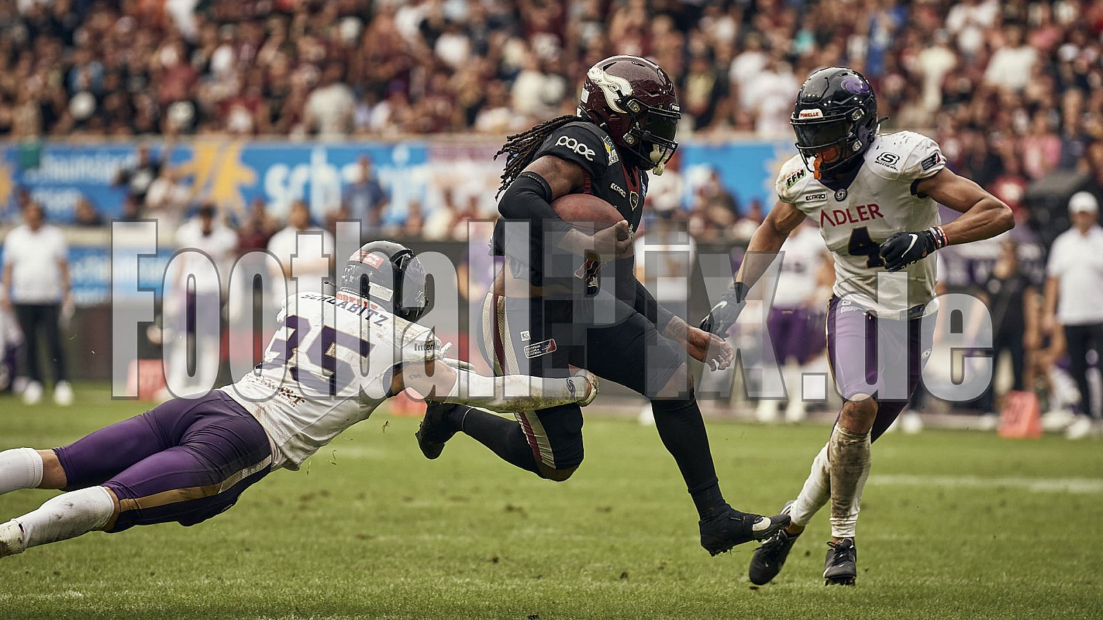Das Halbfinale der European League of Football (ELF) Season 2023 Rhein Fire vs. Frankfurt Galaxy am 17.09.2023 im Stadion Schauinsland-Reisen-Arena, Margaretenstraße 5-7, 47055 Duisburg. Punkte Endstand 42 : 23. 
Bildnummer: 2023-09-17_1447 - FrankfurtGalaxy@RheinFire