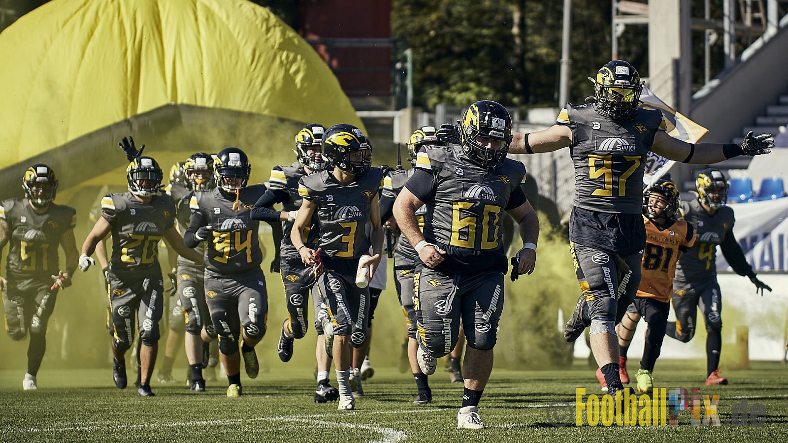Spiel der AFCV Regionalliga NRW Season 2023 Krefeld Ravens vs. Münster Mammuts am 24.09.2023 im Stadion Grotenburgstadion, Tiergartenstraße, Bockum, Krefeld, North Rhine-Westphalia, 47800, Germany. Punkte Endstand 45 : 0. 
Bildnummer: 2023-09-24_0016 - KrefeldRavensVsMMammuts