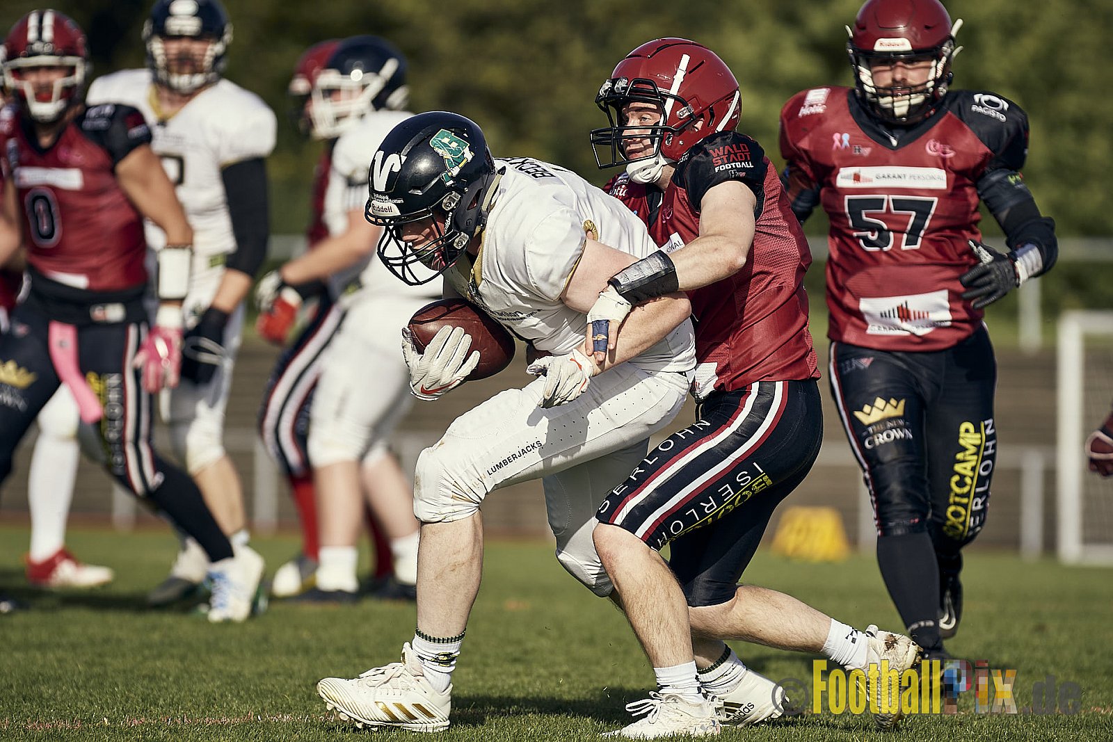 Spiel der AFCV Landesliga NRW Season 2023 Iserlohn Titans vs. Brilon Lumberjacks am 7.10.2023 im Stadion Hembergstadion, Alexander-Pfänder-Weg, 58636 Iserlohn, Germany. Punkte Endstand 82 : 3. 
Bildnummer: 2023-10-07_0066 - IserlohnTitansVsBrilonLumberjacks