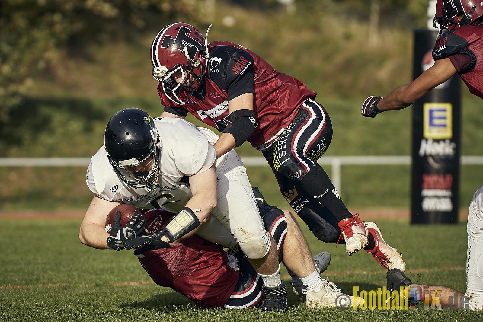 Spiel der AFCV Landesliga NRW Season 2023 Iserlohn Titans vs. Brilon Lumberjacks am 7.10.2023 im Stadion Hembergstadion, Alexander-Pfänder-Weg, 58636 Iserlohn, Germany. Punkte Endstand 82 : 3. 
Bildnummer: 2023-10-07_0136 - IserlohnTitansVsBrilonLumberjacks
